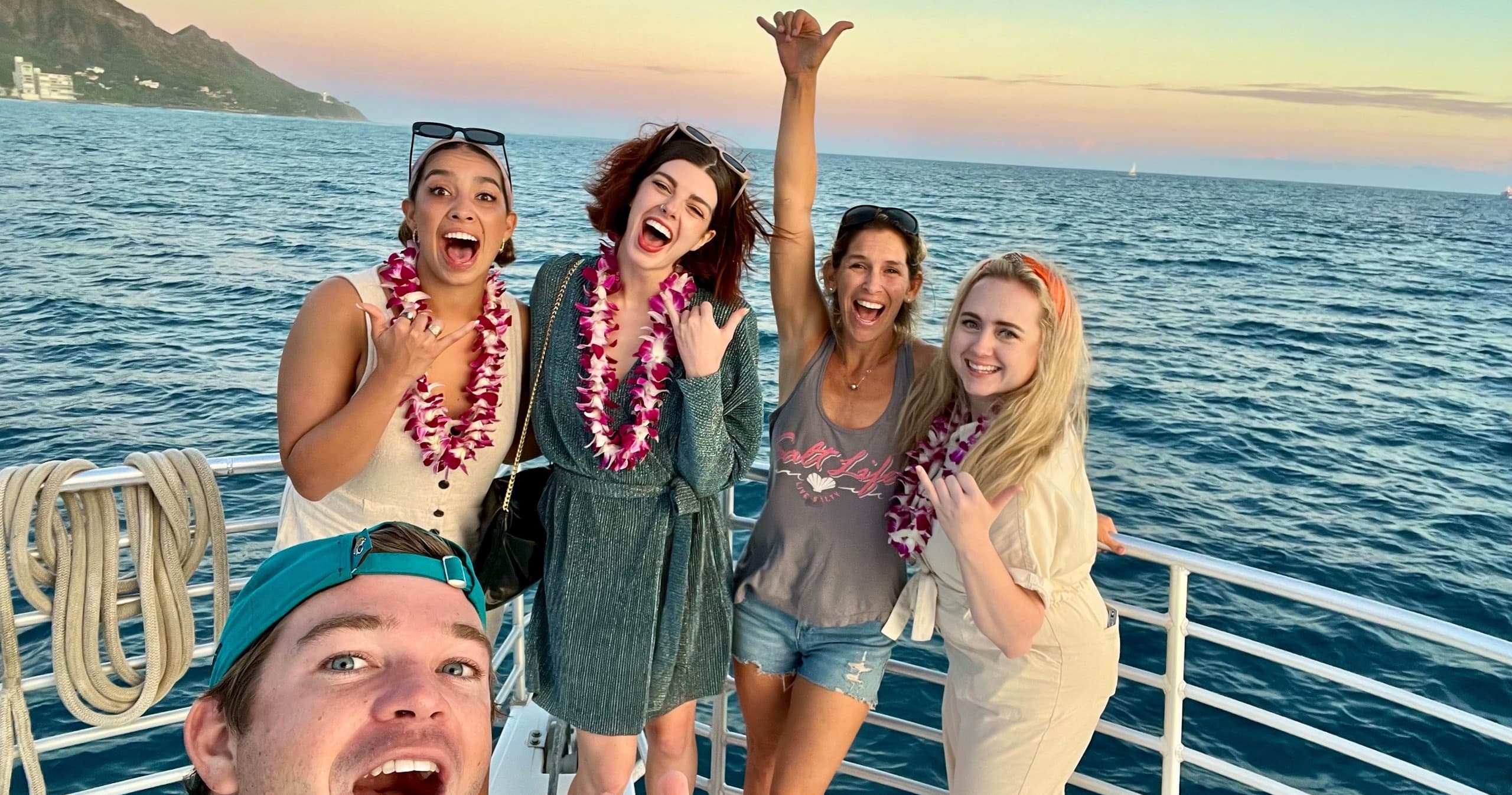 Smoothest Waikiki Sunset Cruise with Stabilizer