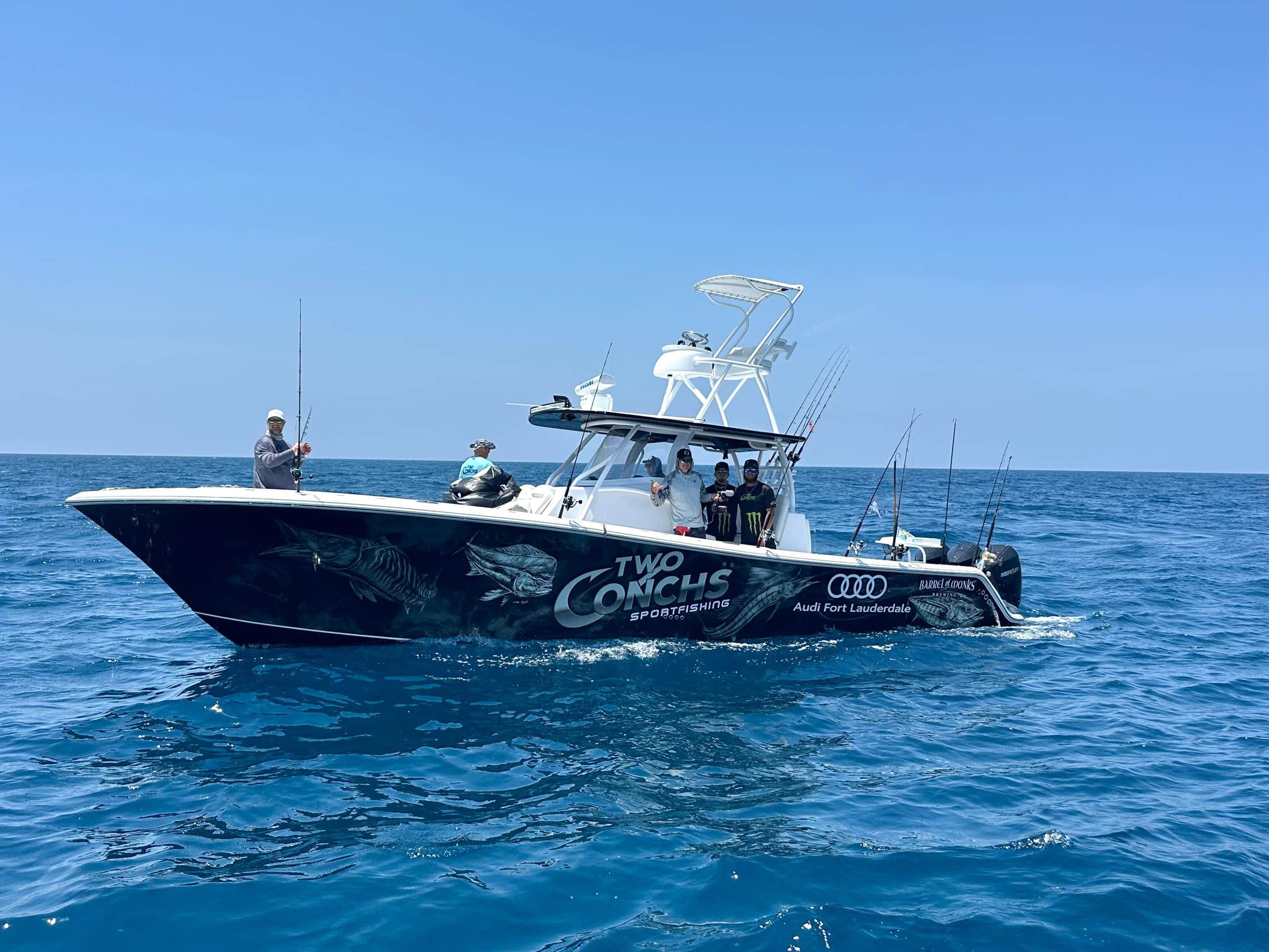 36' Front Runner w/Tower w/Triple Mercury 300's