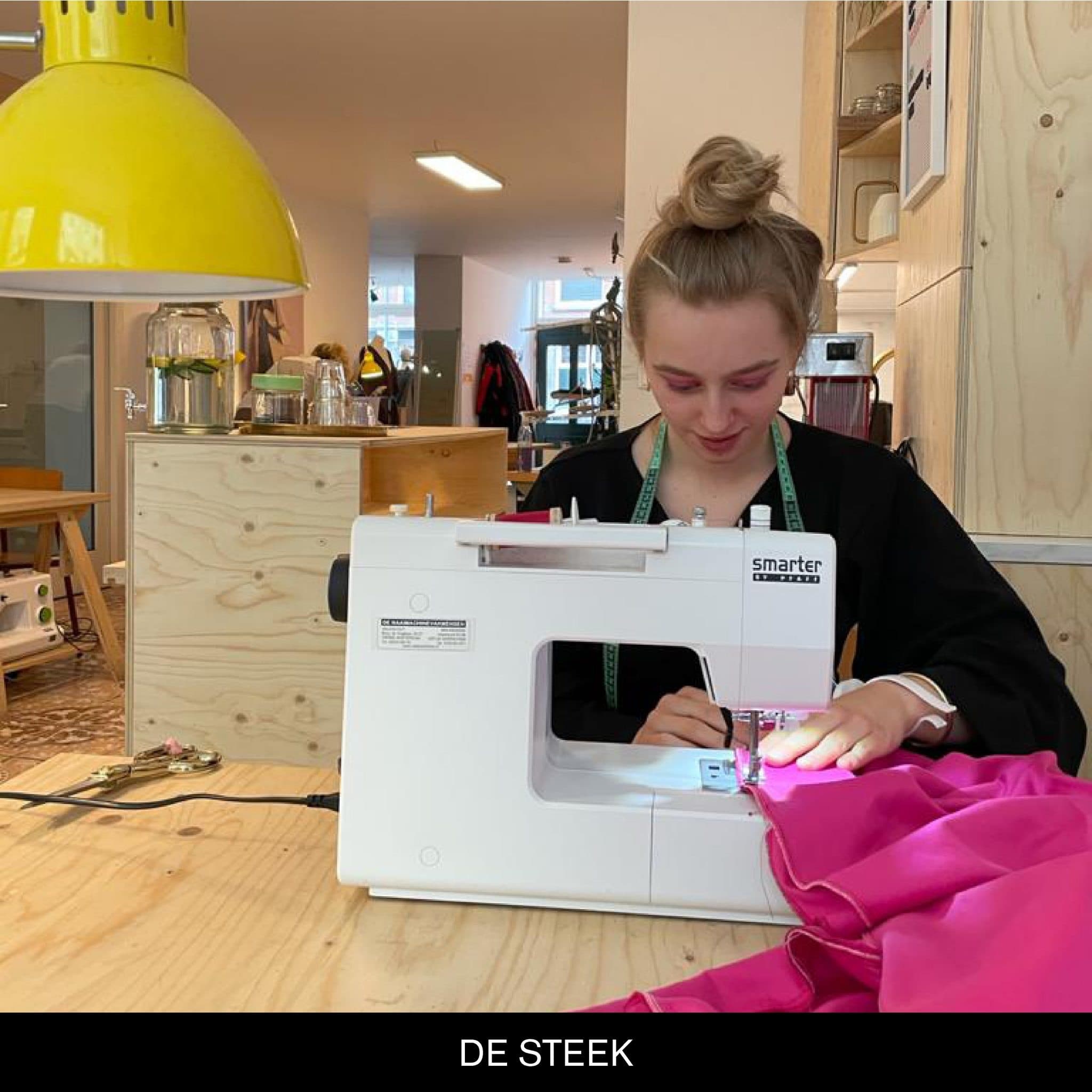 Rent a table in the Sewing Café (De Pijp)