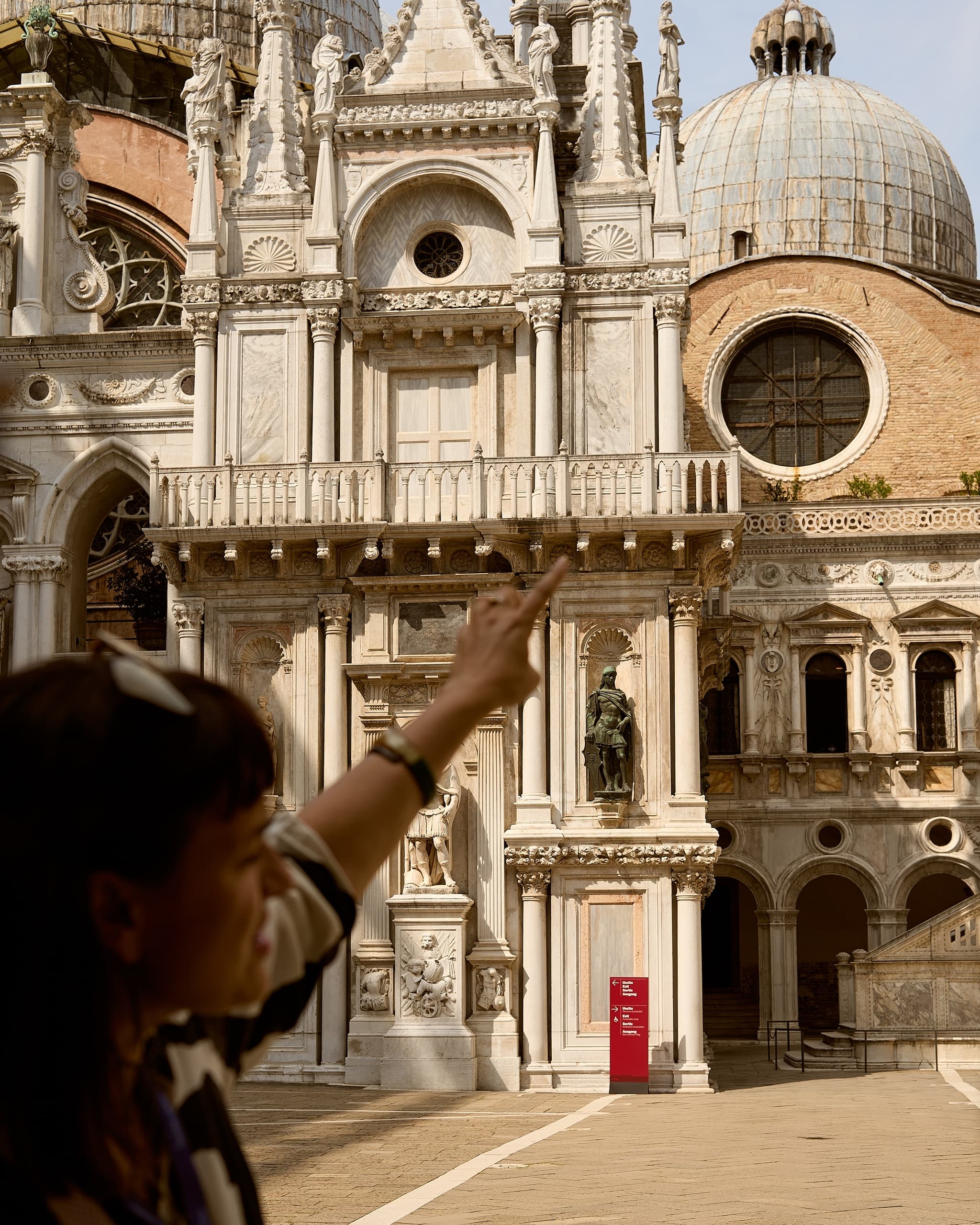 Venice Masterclass: Doge Palace's and St. Mark's Basilica and exclusive terraces with skip the line visit