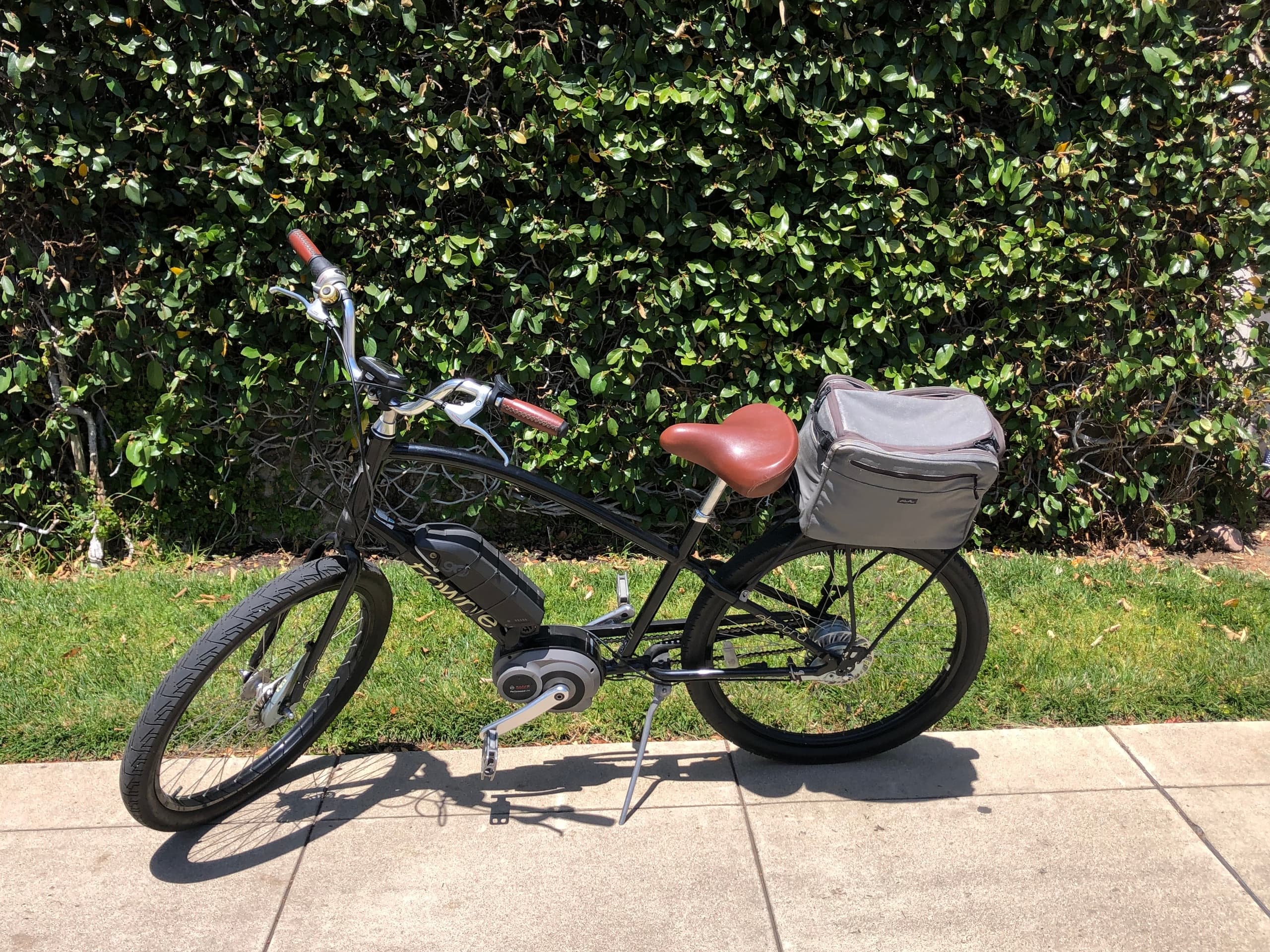 E-bike Rental - Townie Go!