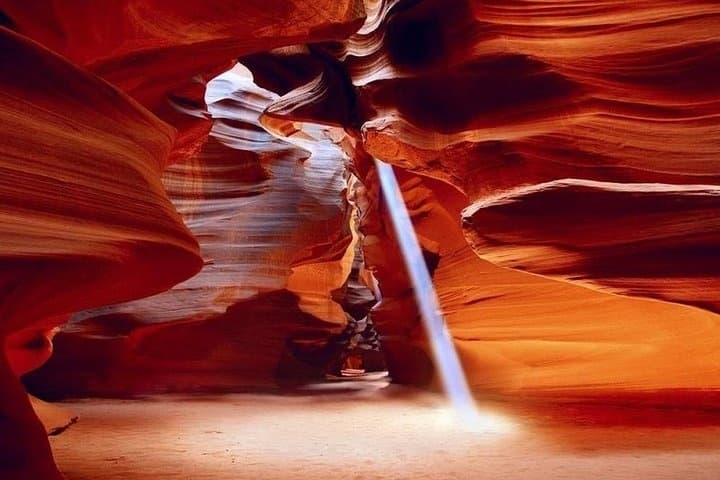 Antelope Canyon/Horseshoe Bend Small Group Tour