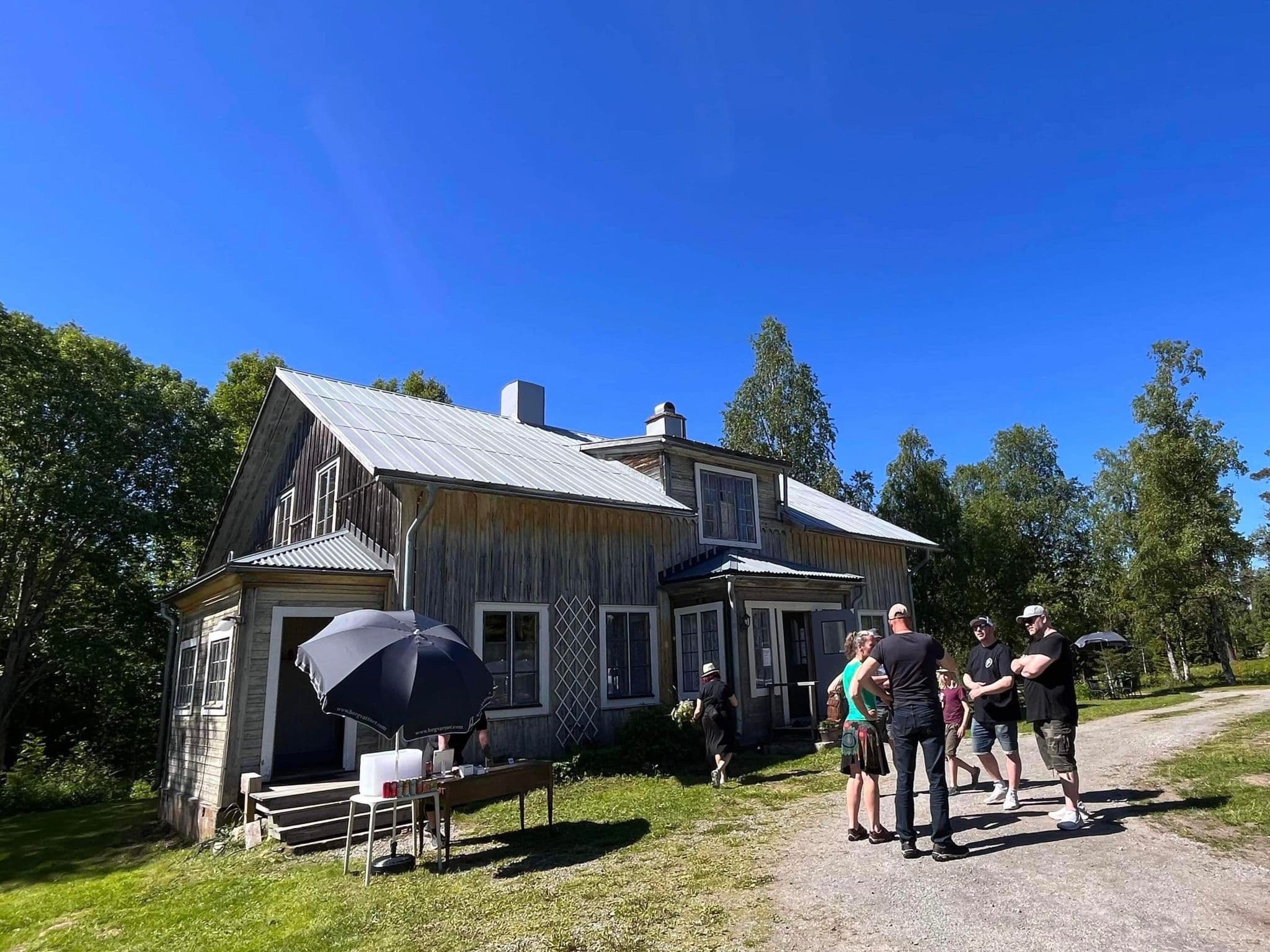 Entré Prästgården & Vandrarhemmet