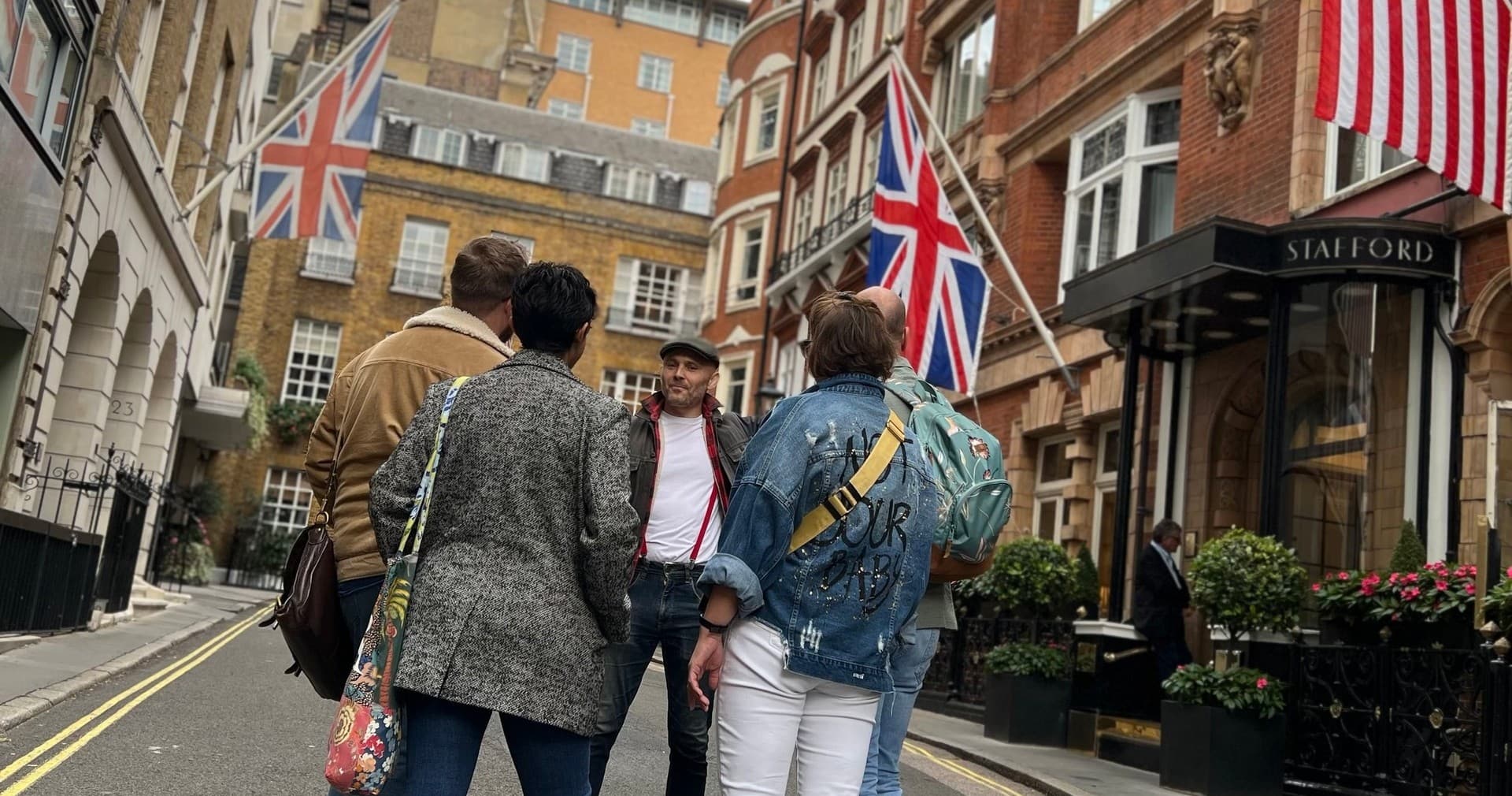 The Royal Pub Tour 👑