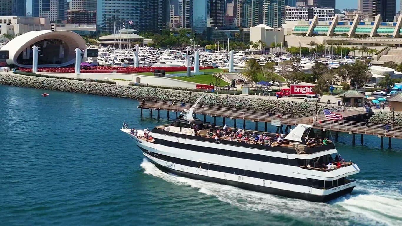 South Harbor Tour (1 Hour)
