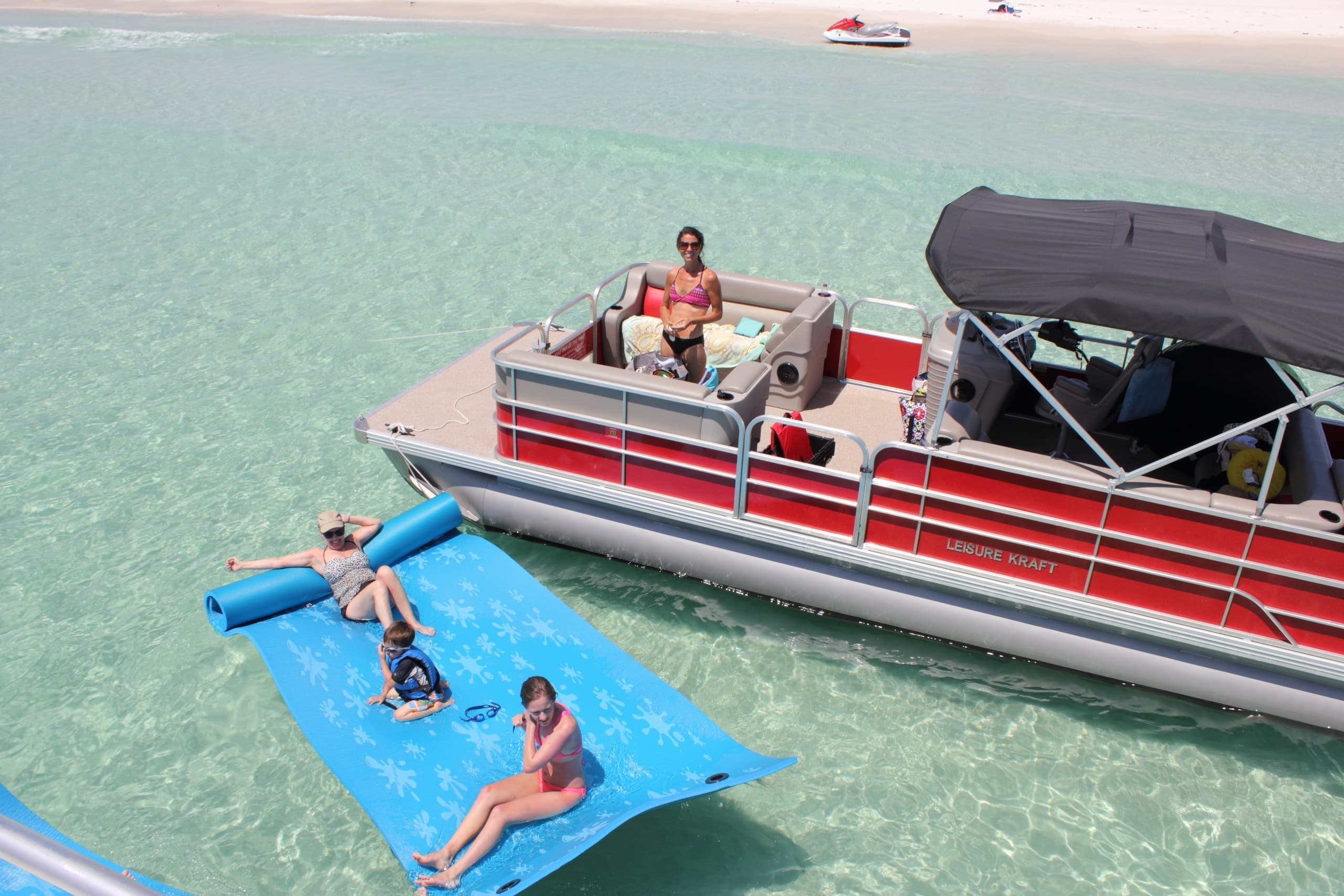 90 HP Pontoon – Half Day Rentals