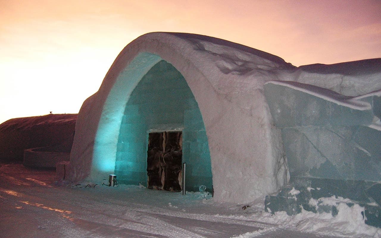 Self-Guided tour to Icehotel