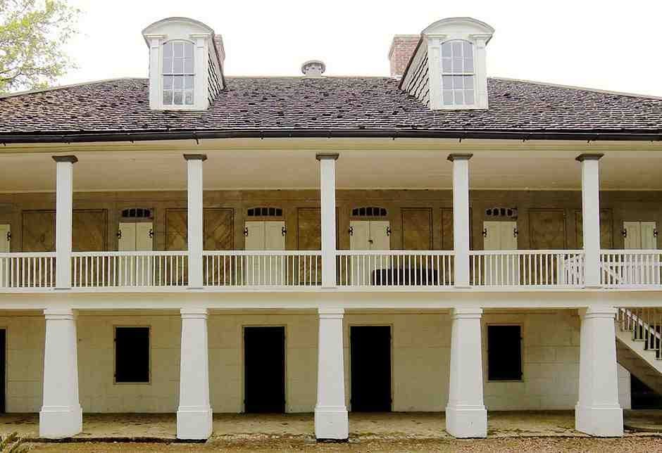 Small Airboat Swamp Tour & Self - Guided Whitney Museum Plantation
