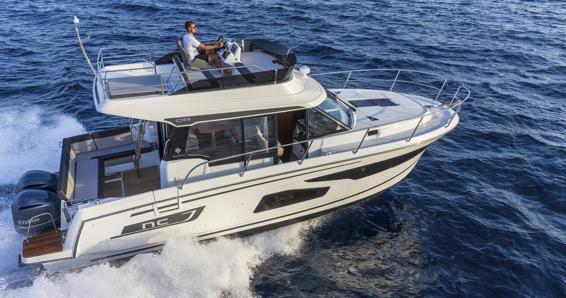 36' NC 1095 - Downtown Captain Charter