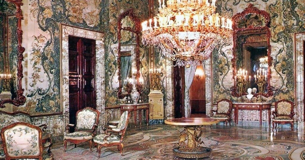 Palacio Real de Madrid (Royal Palace) Guided Tour - Private (ENGLISH)