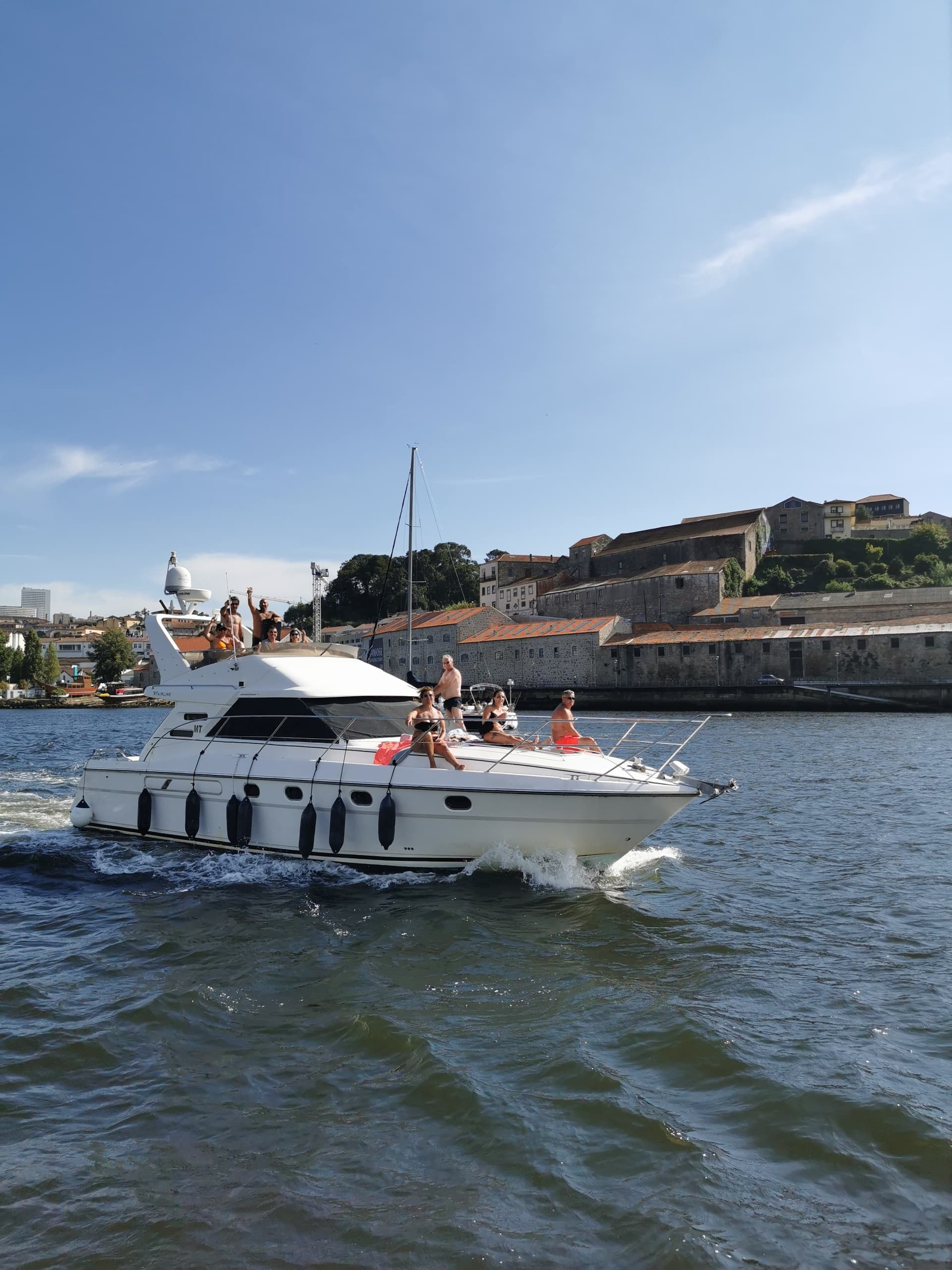 The Seven Yacht - Cruzeiro exclusivo em iate de luxo no rio Douro