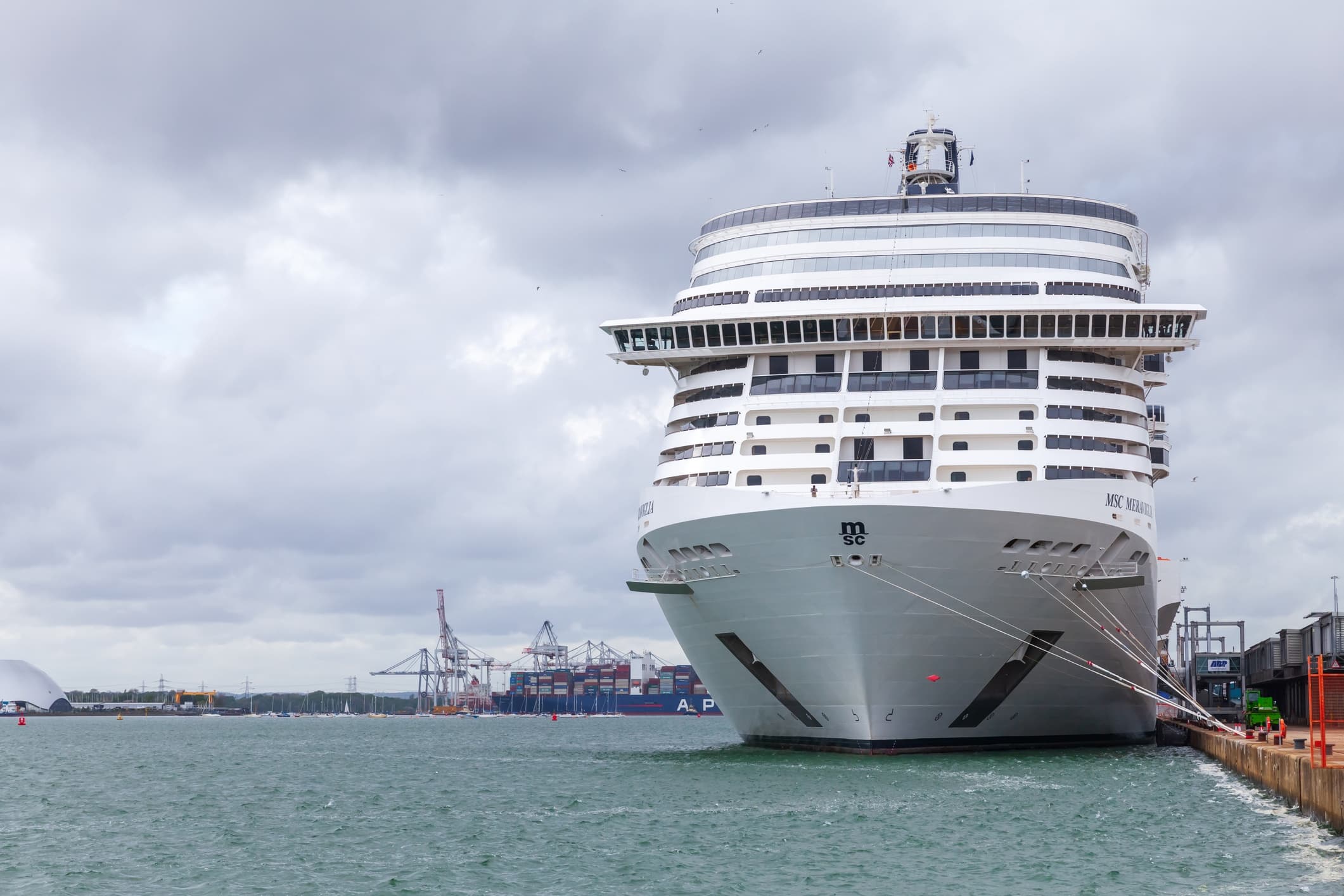From/To London To/From Southampton: Private Transfer including Windsor