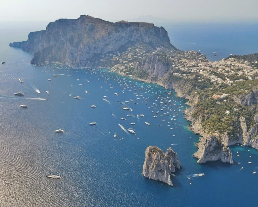 Half Day Private Boat Tour of Capri Island