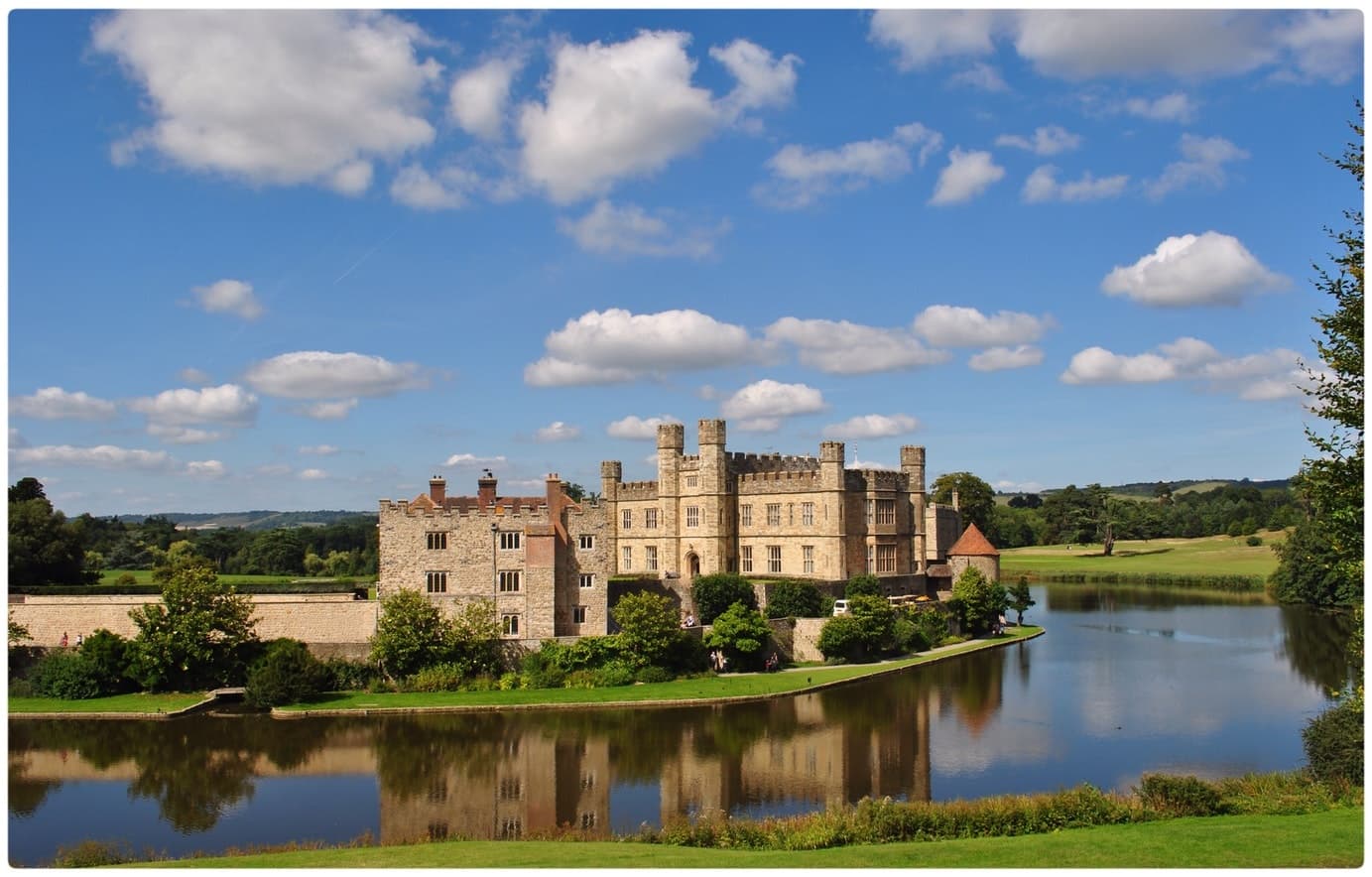 Leeds Castle, Dover & Canterbury Day Tour