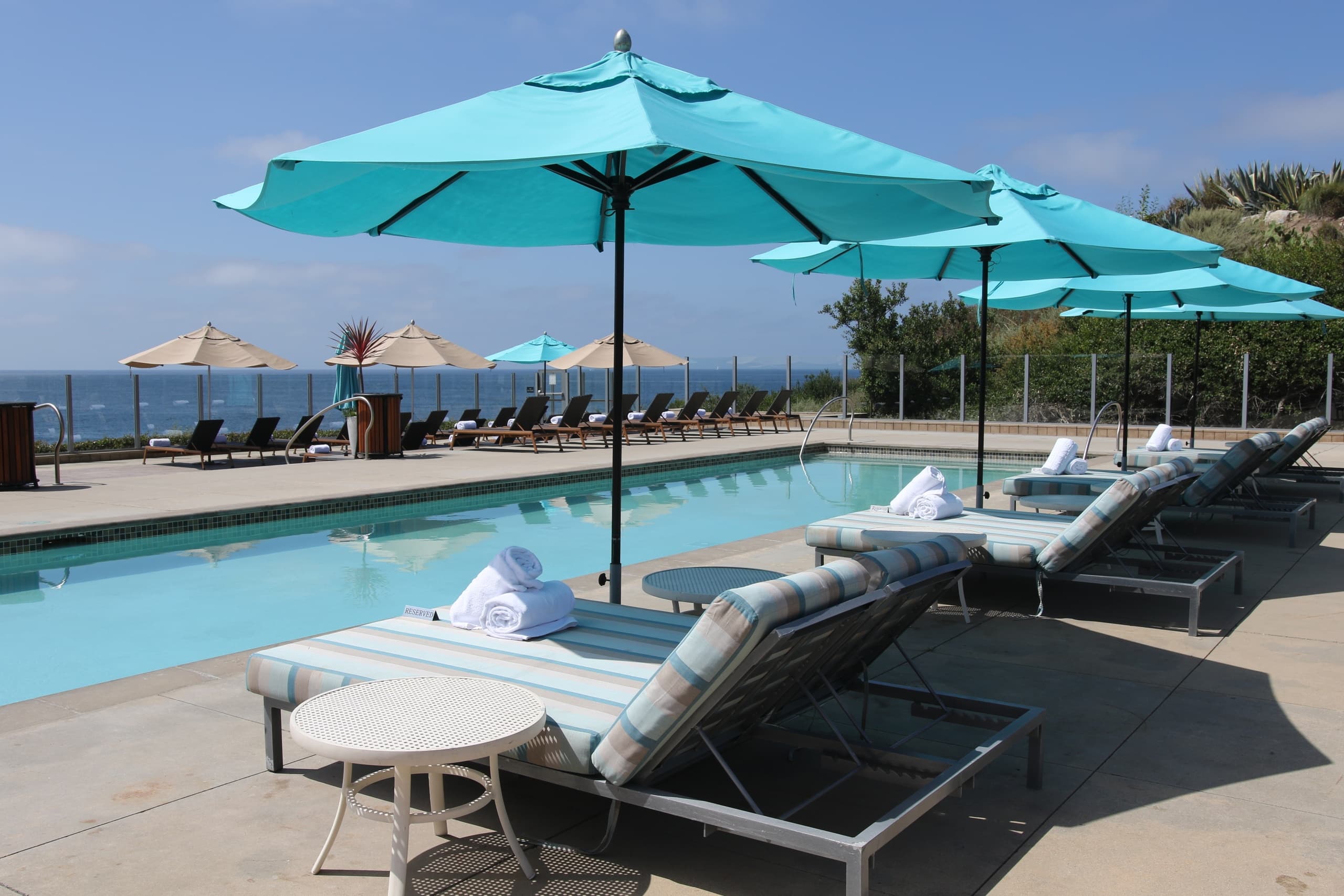 cielo pool Daybeds