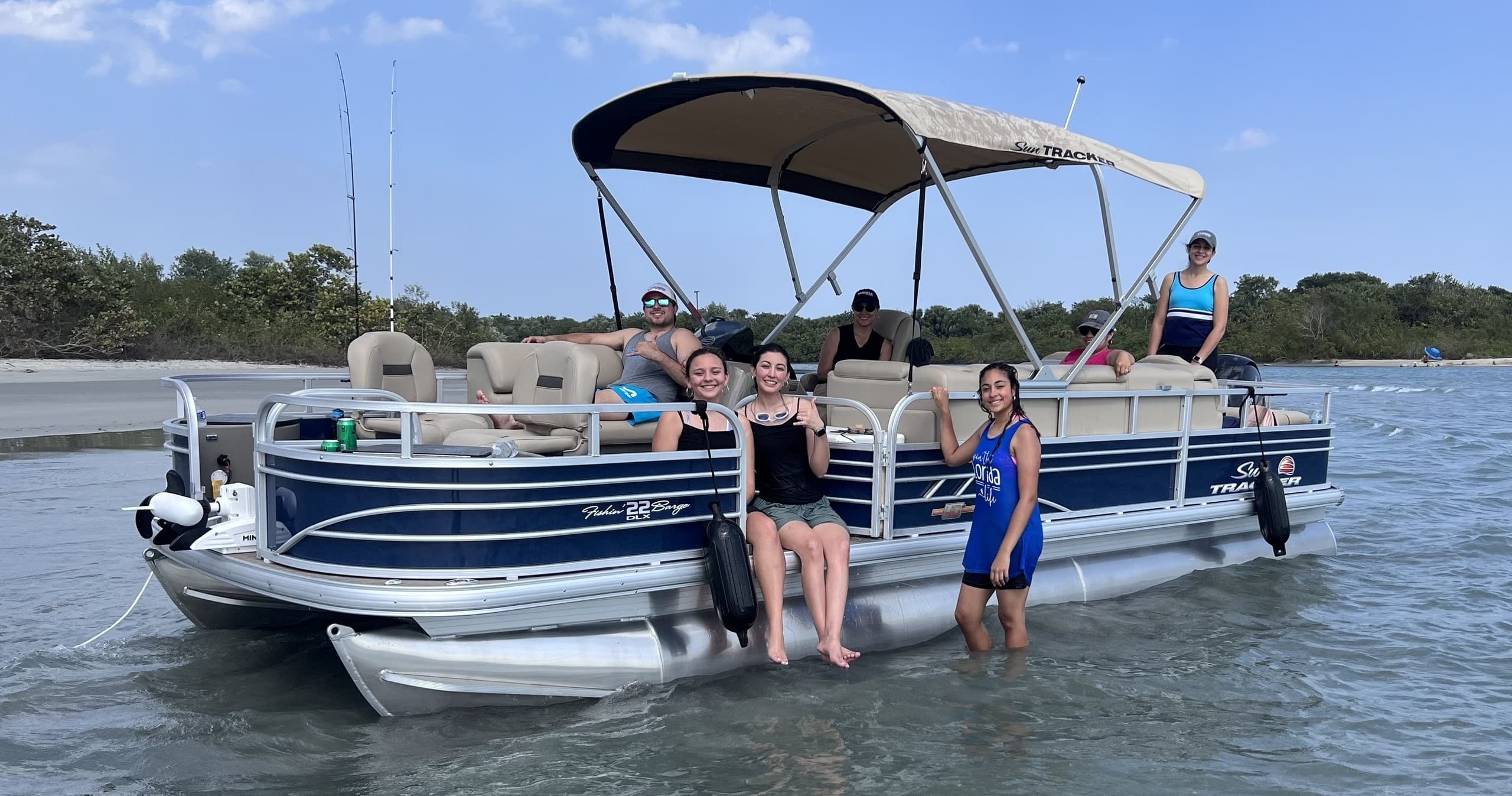 Sun Tracker Pontoon Boat Rental