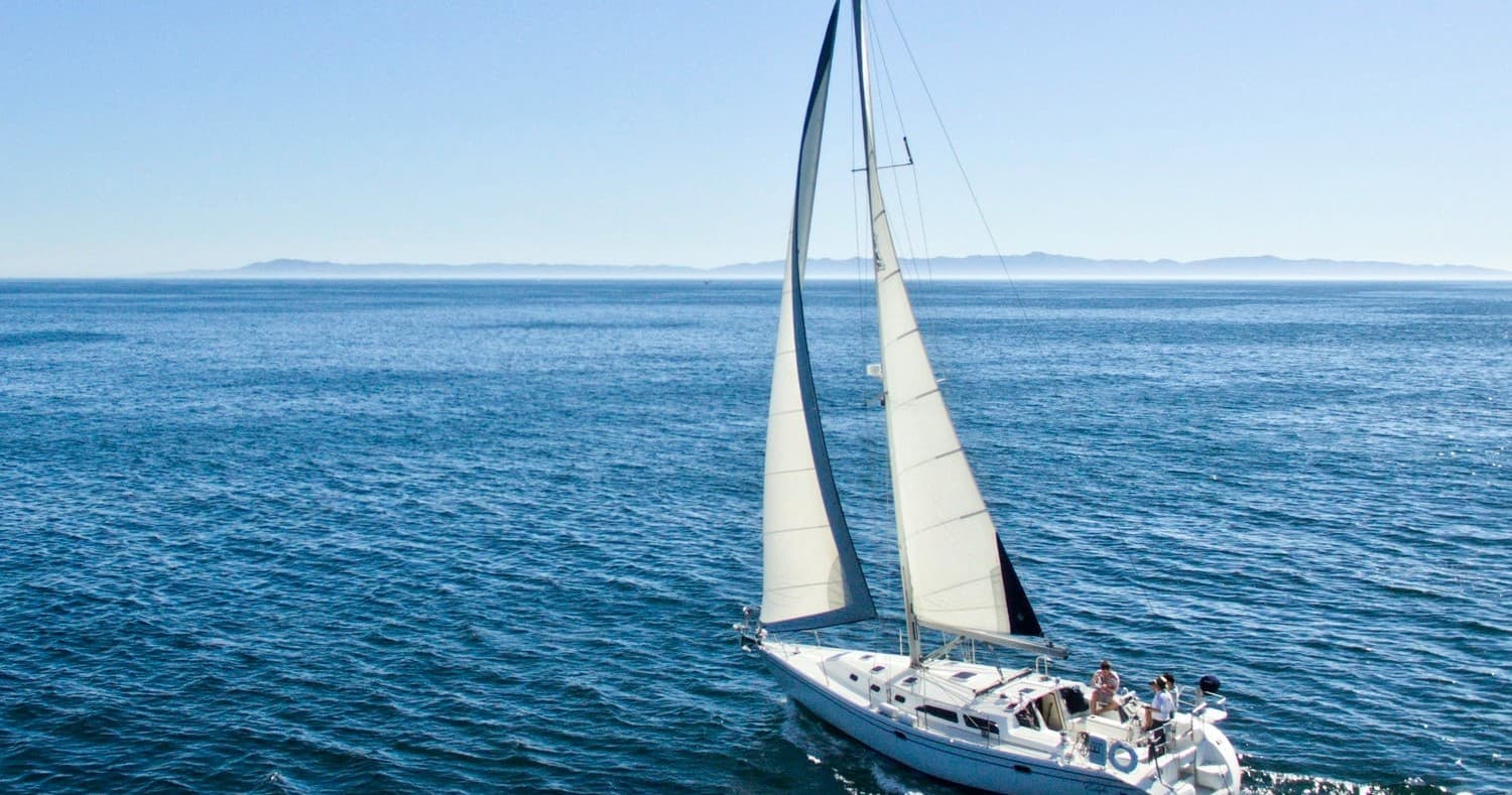 Catalina 420 - Harbor Island Captain Charter