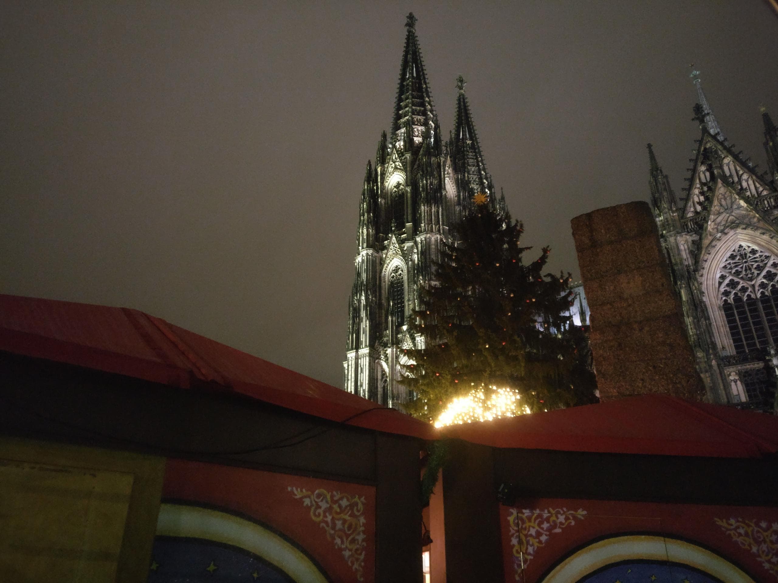 Kölsch & Christmas Market Tour in English