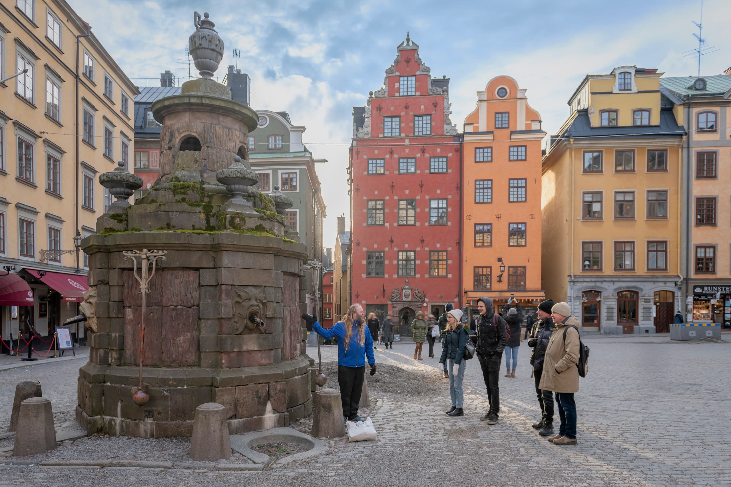 Guided tour plus dinner in Old Town Stockholm