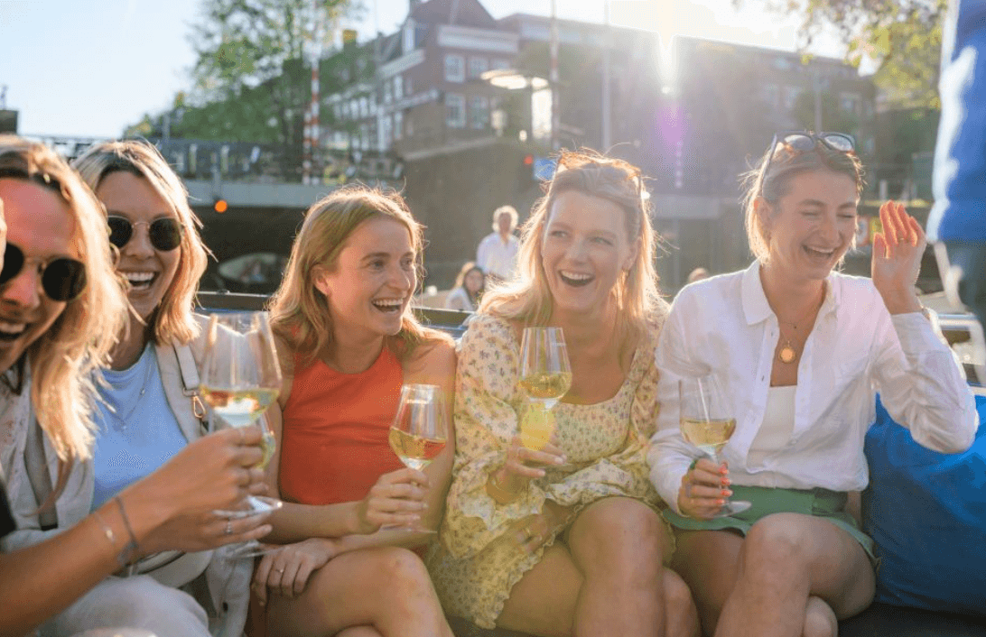 Shared Amsterdam Canal Cruise With Drinks