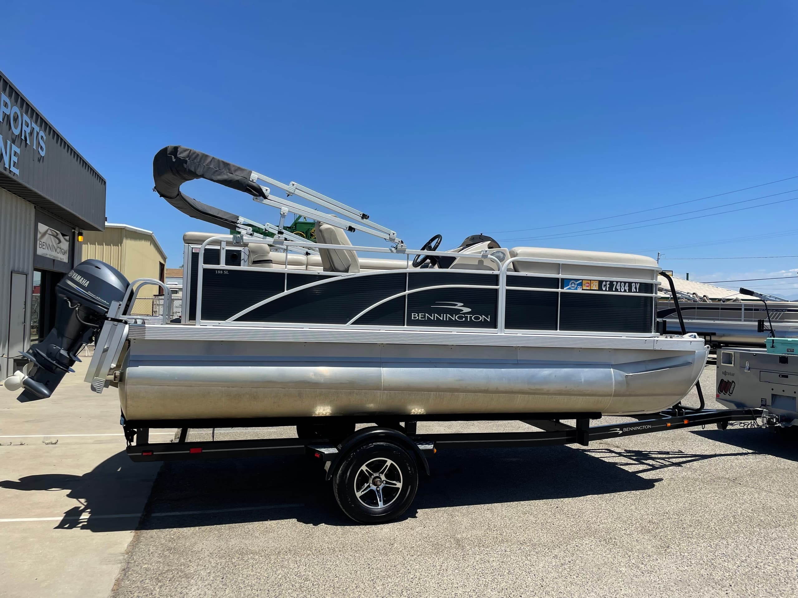 18’ Bennington
