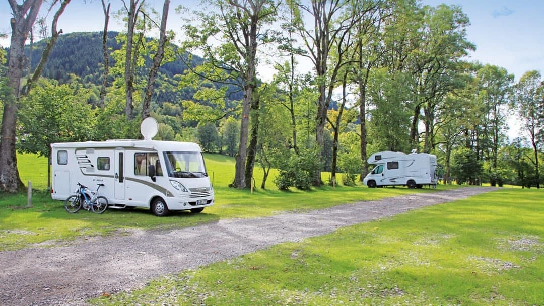 Wohnmobil- und Caravanstellplatz - 1 Nacht