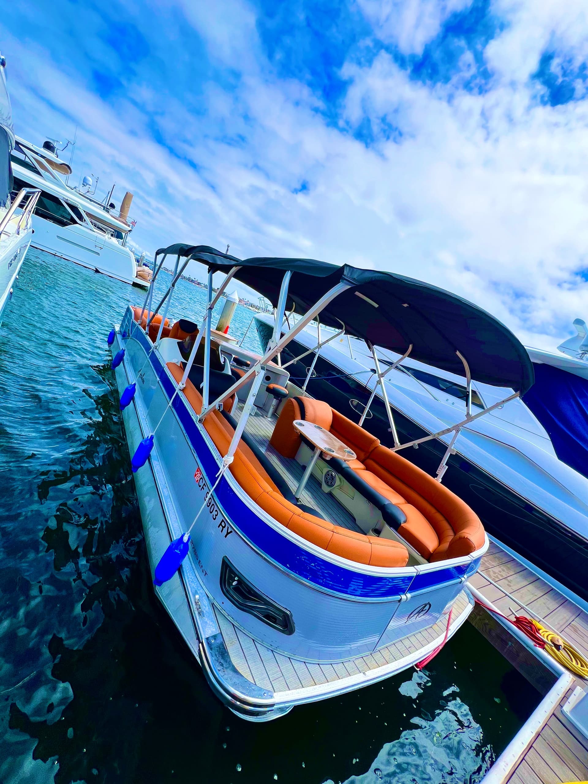12 Passenger Avalon Pontoon Boat- 28'