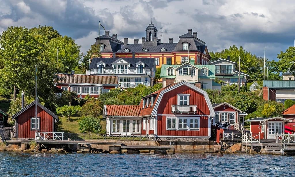 Private Boat Trip to City of Vaxholm