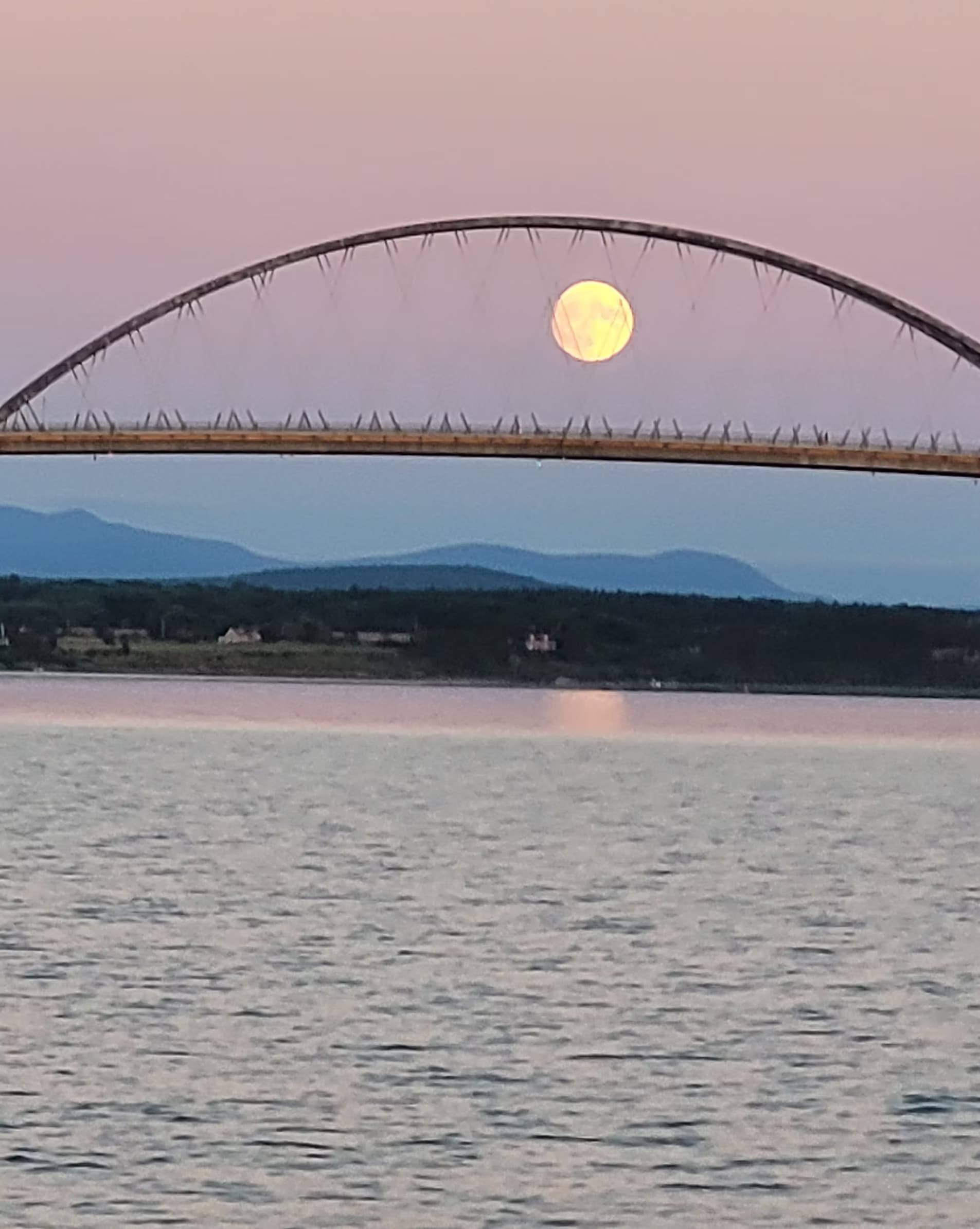 Sun Downer Cruise - Lake Champlain