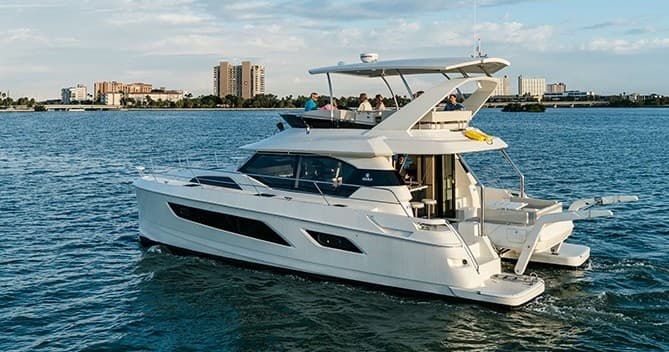 Aquila 44 - Downtown Captain Charter