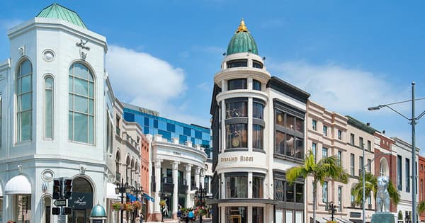 LA Essential Star Homes Tour