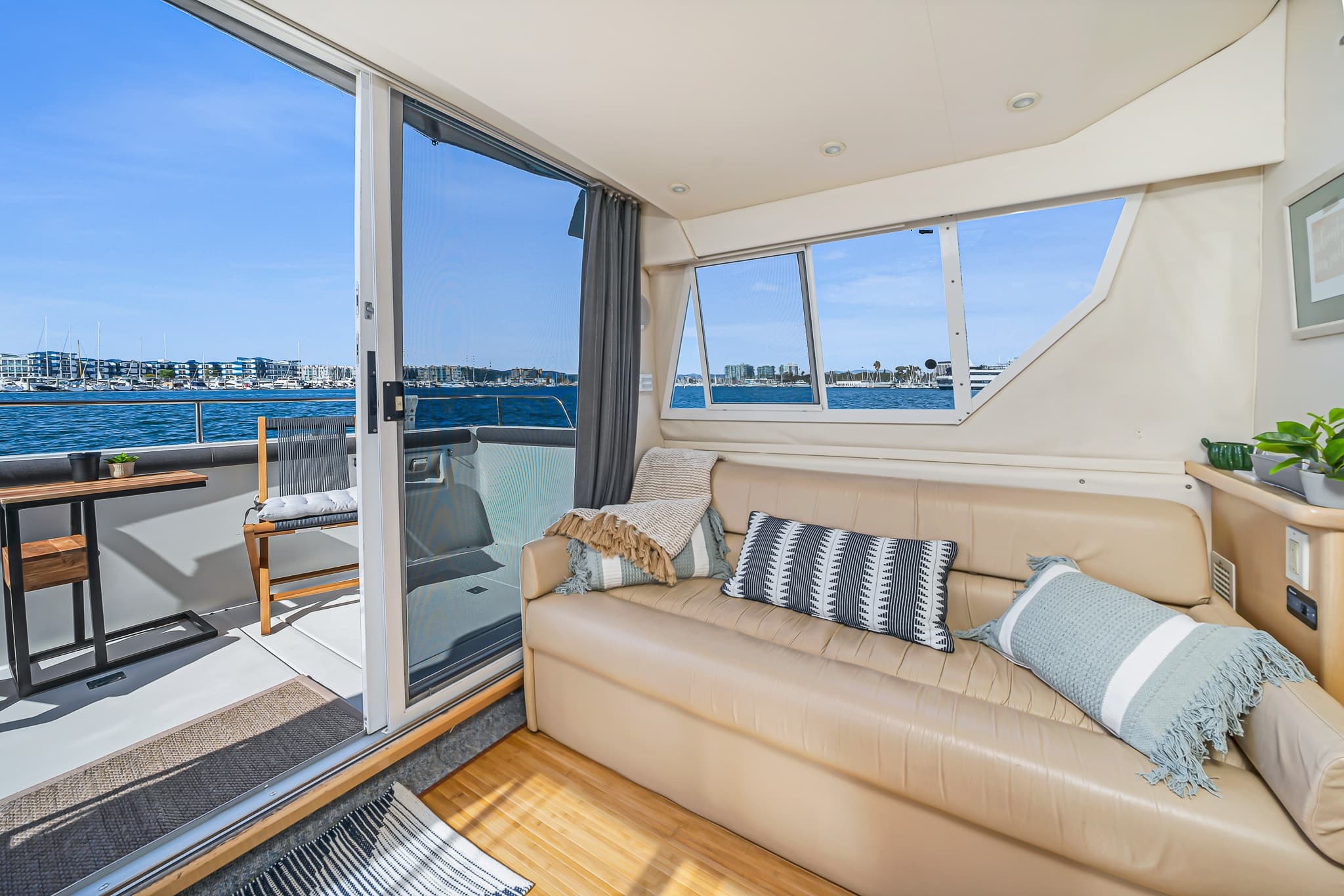 40ft 'Calico' 4 Hour Charter