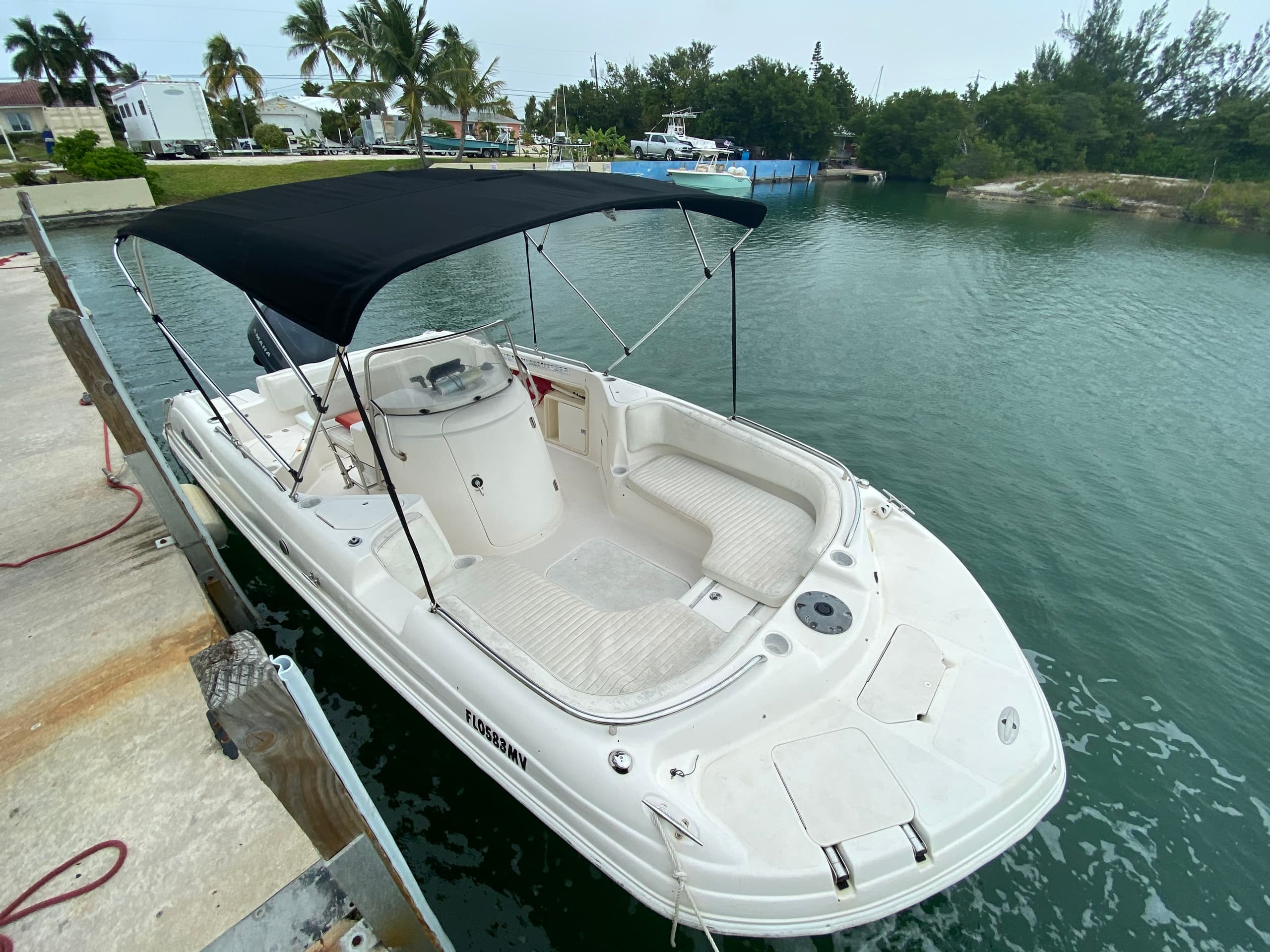 21' Hurricane center console deck boat