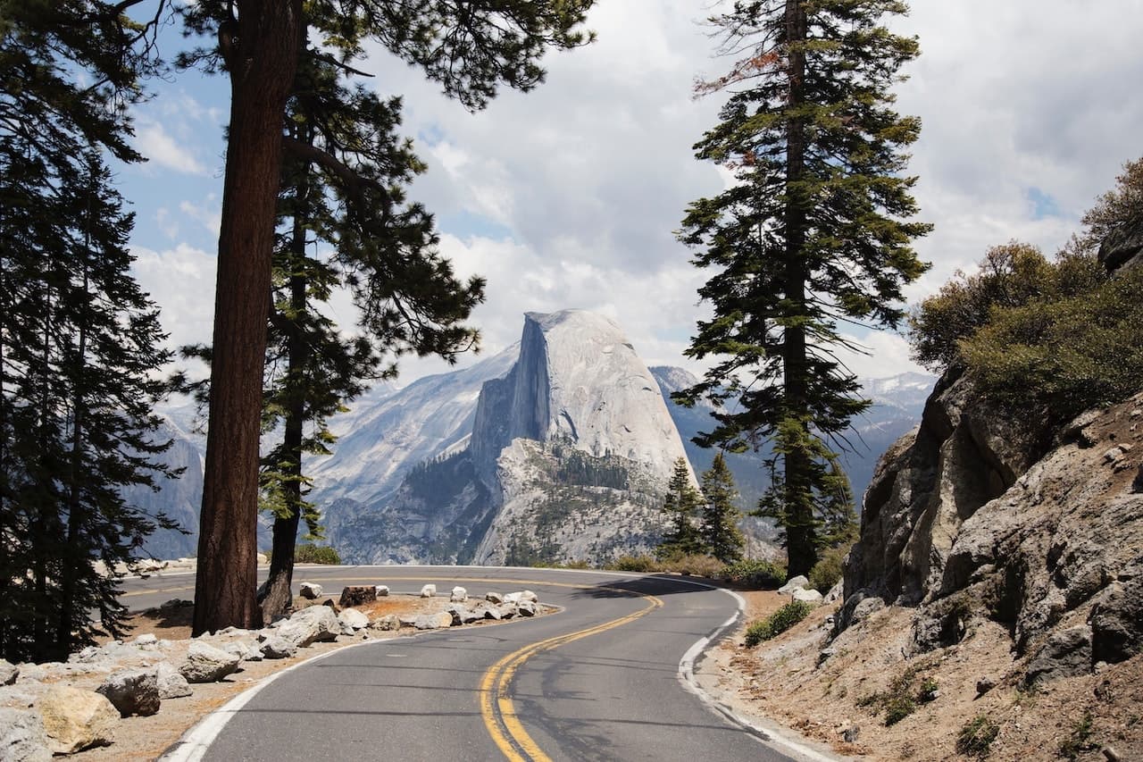 Yosemite Guided Overnight Lodging Tour | Yosemite View Lodge