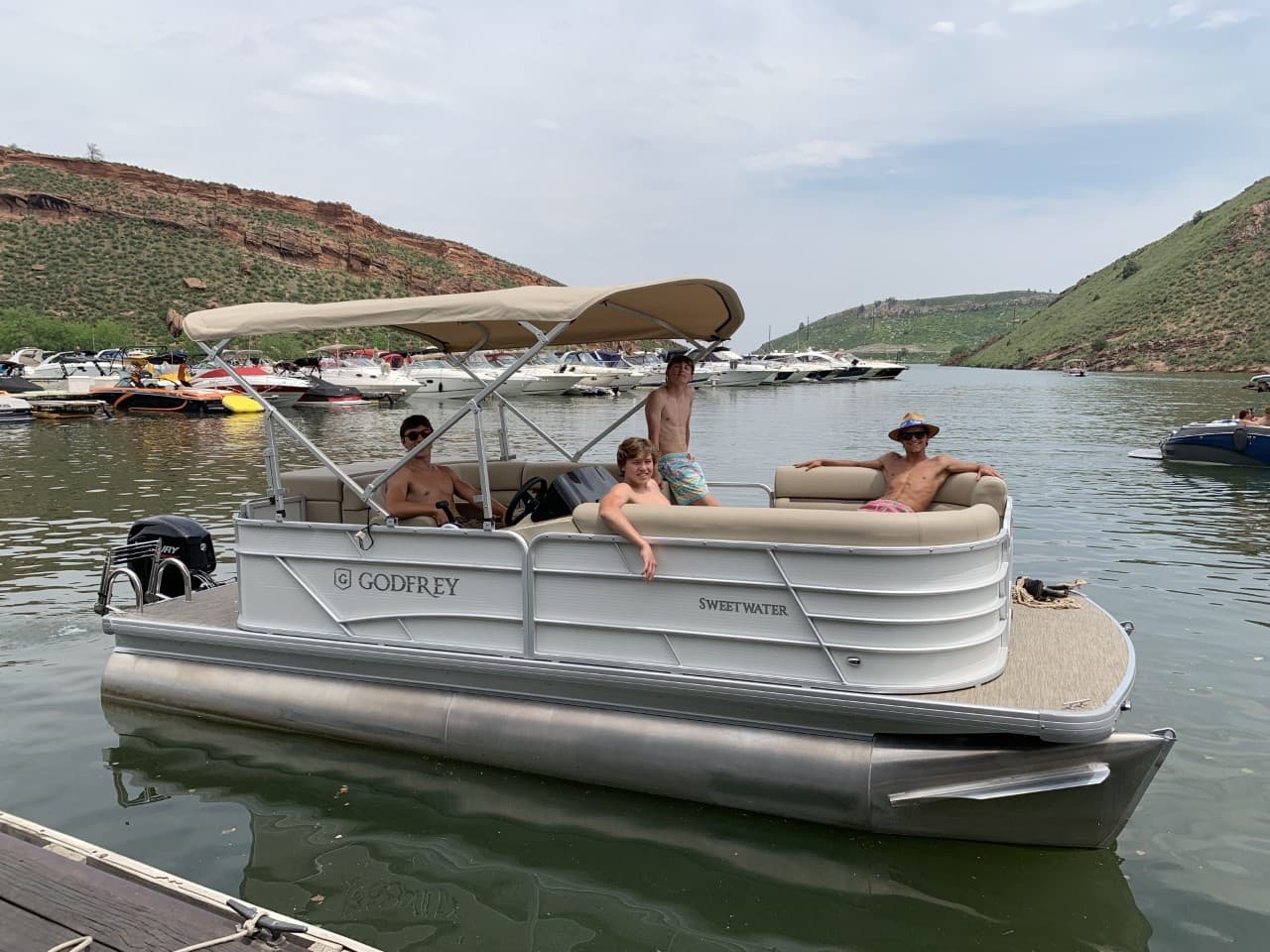 2024 Sweetwater Pontoon