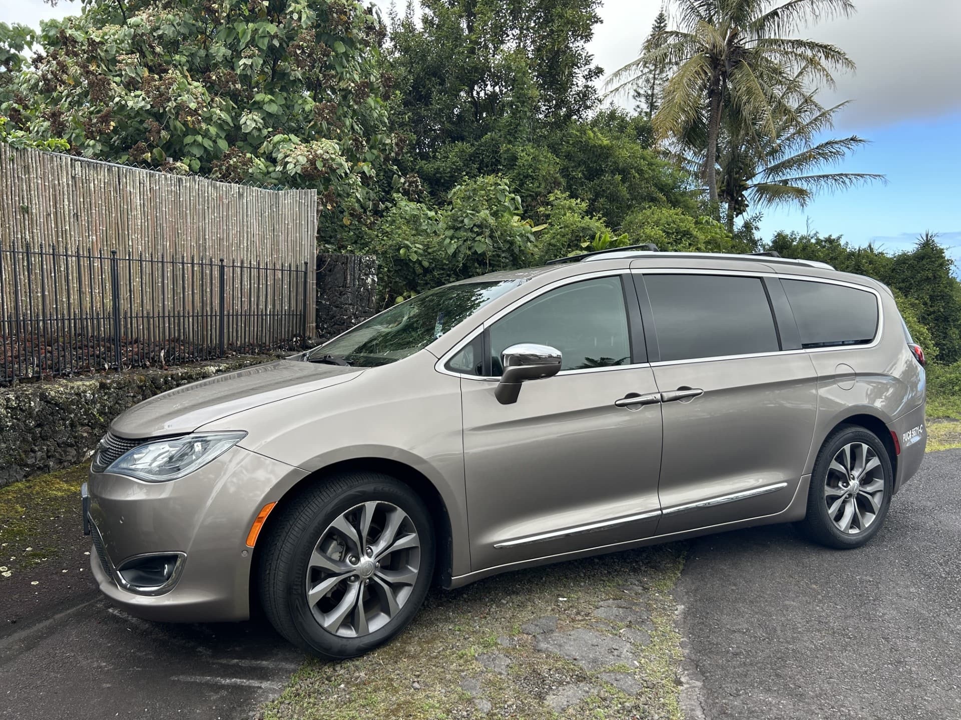Airport Transfer - THE ROLEX to Keauhou