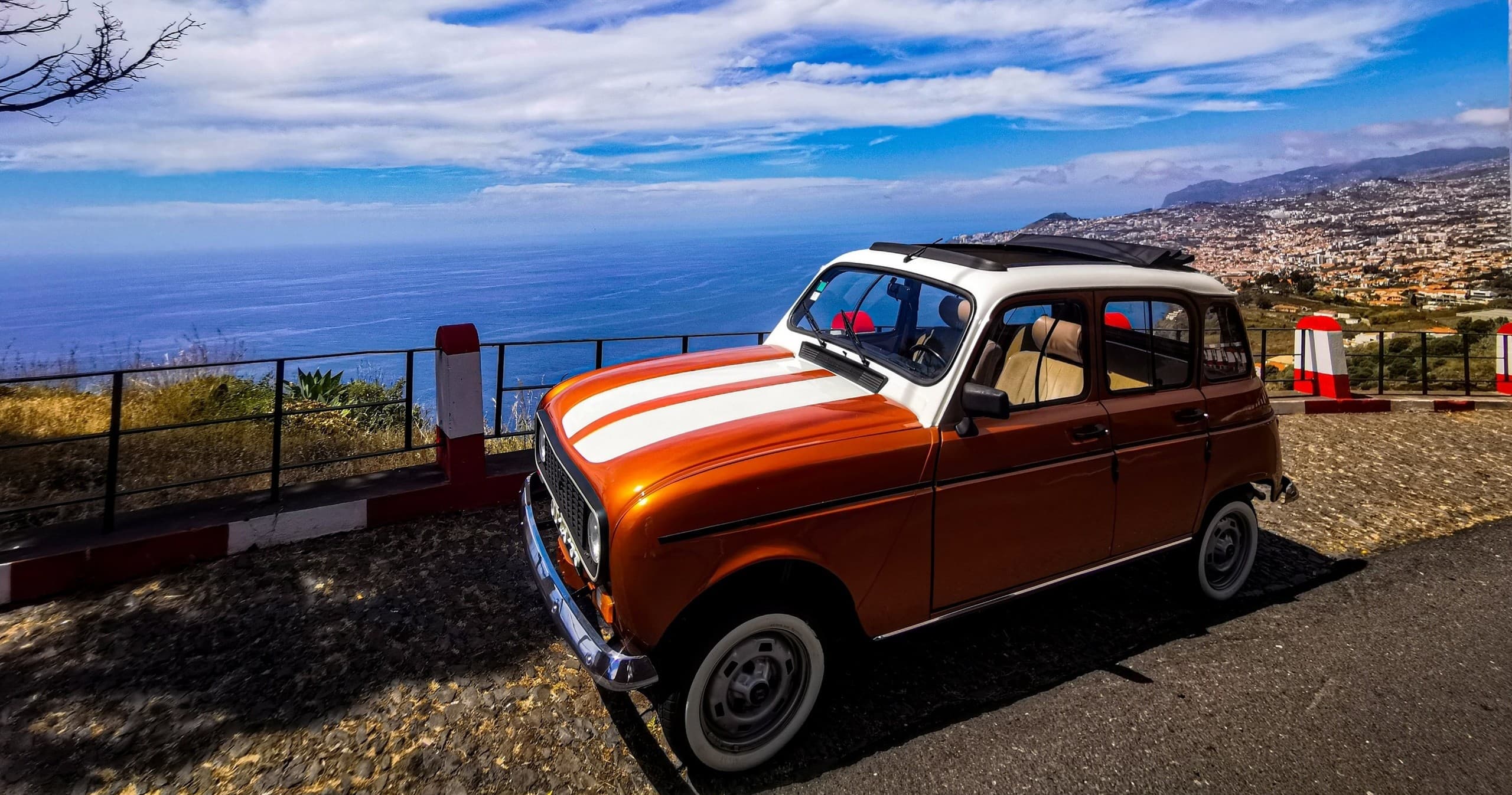 Sightseeing in open roof Classic Car | West or East of Madeira