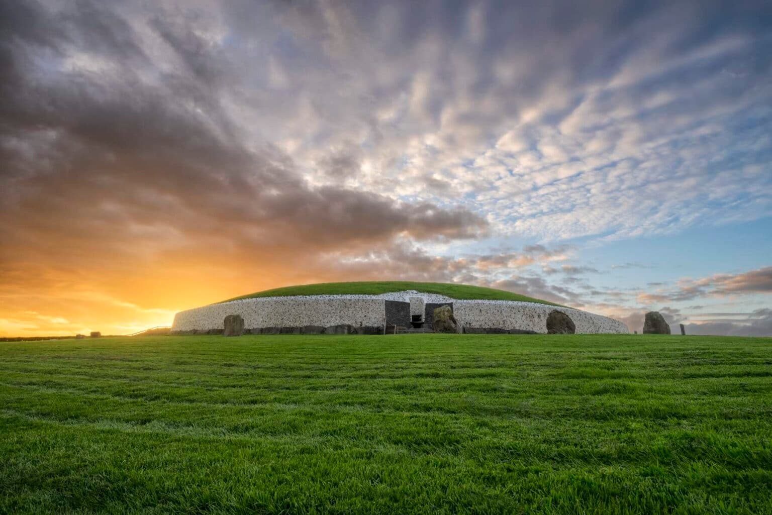 Newgrange & The Boyne Valley