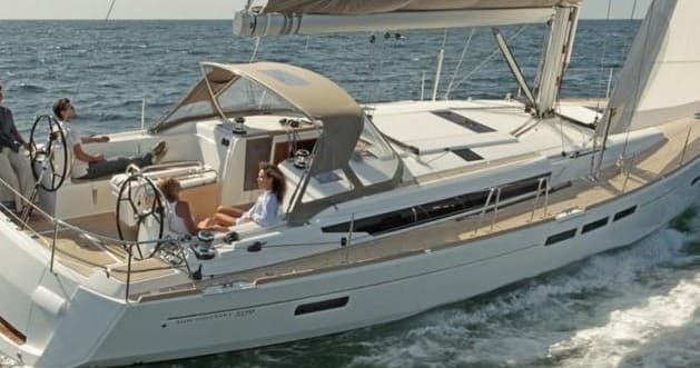 Jeanneau 51- Downtown Captain Charter