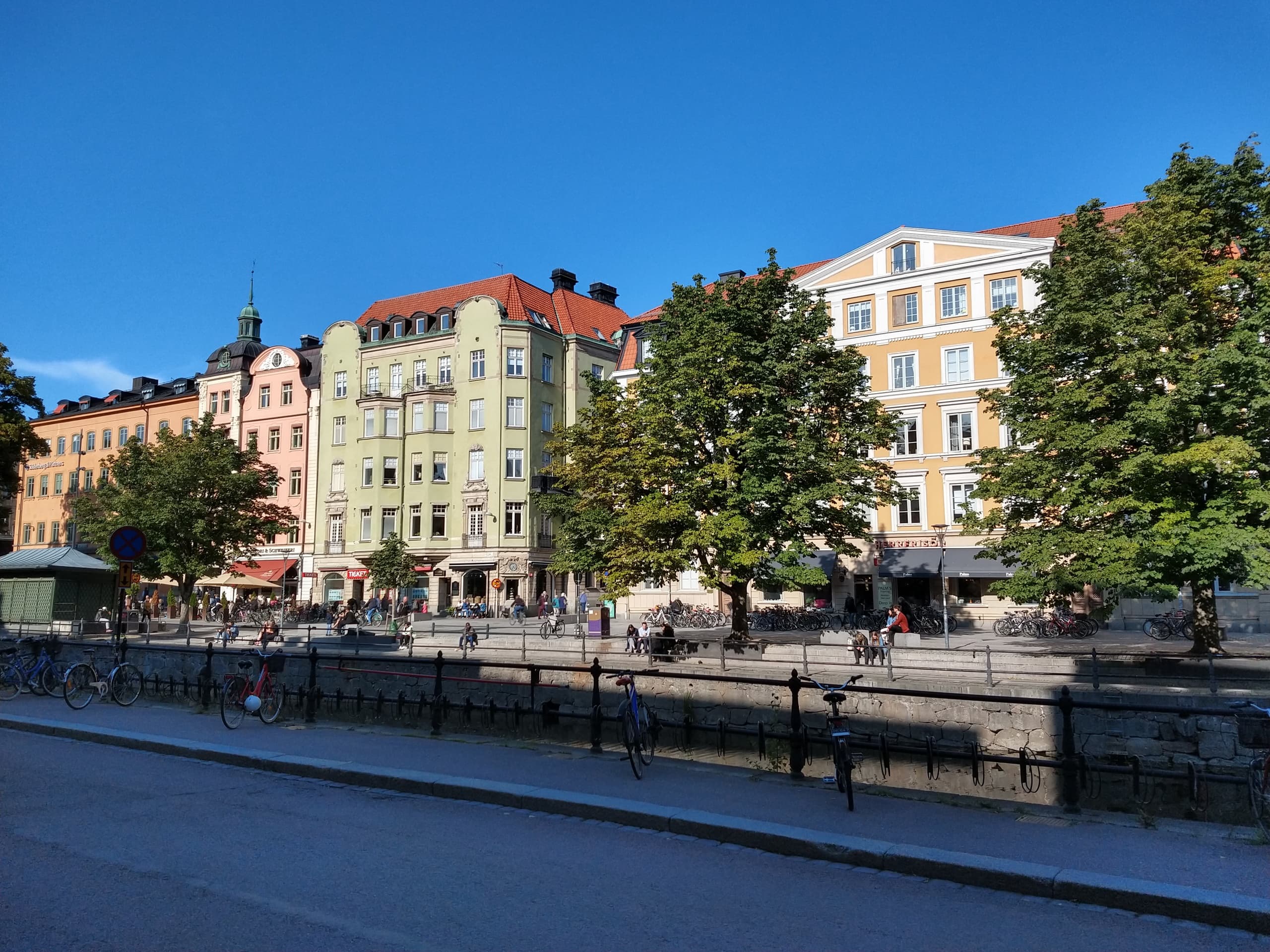Hidden and forgotten houses in Uppsala - 1 hour city walk