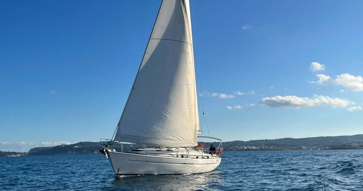 Salida de navegación a vela por la bahía de Jávea