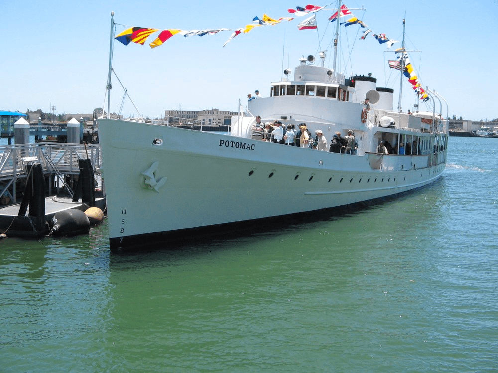 Dockside Tours - Year 'Round