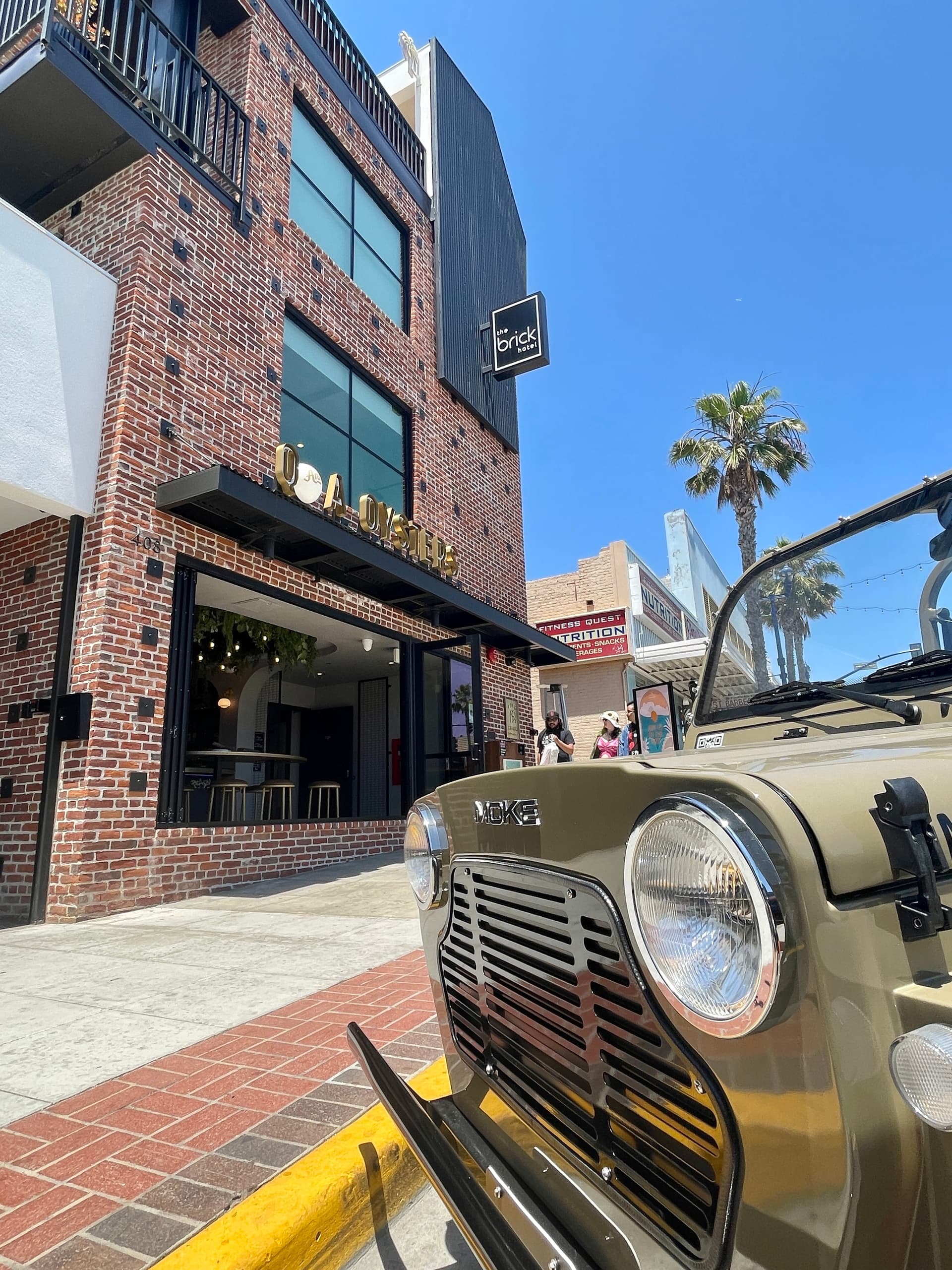 Brick Hotel: Moke Rental