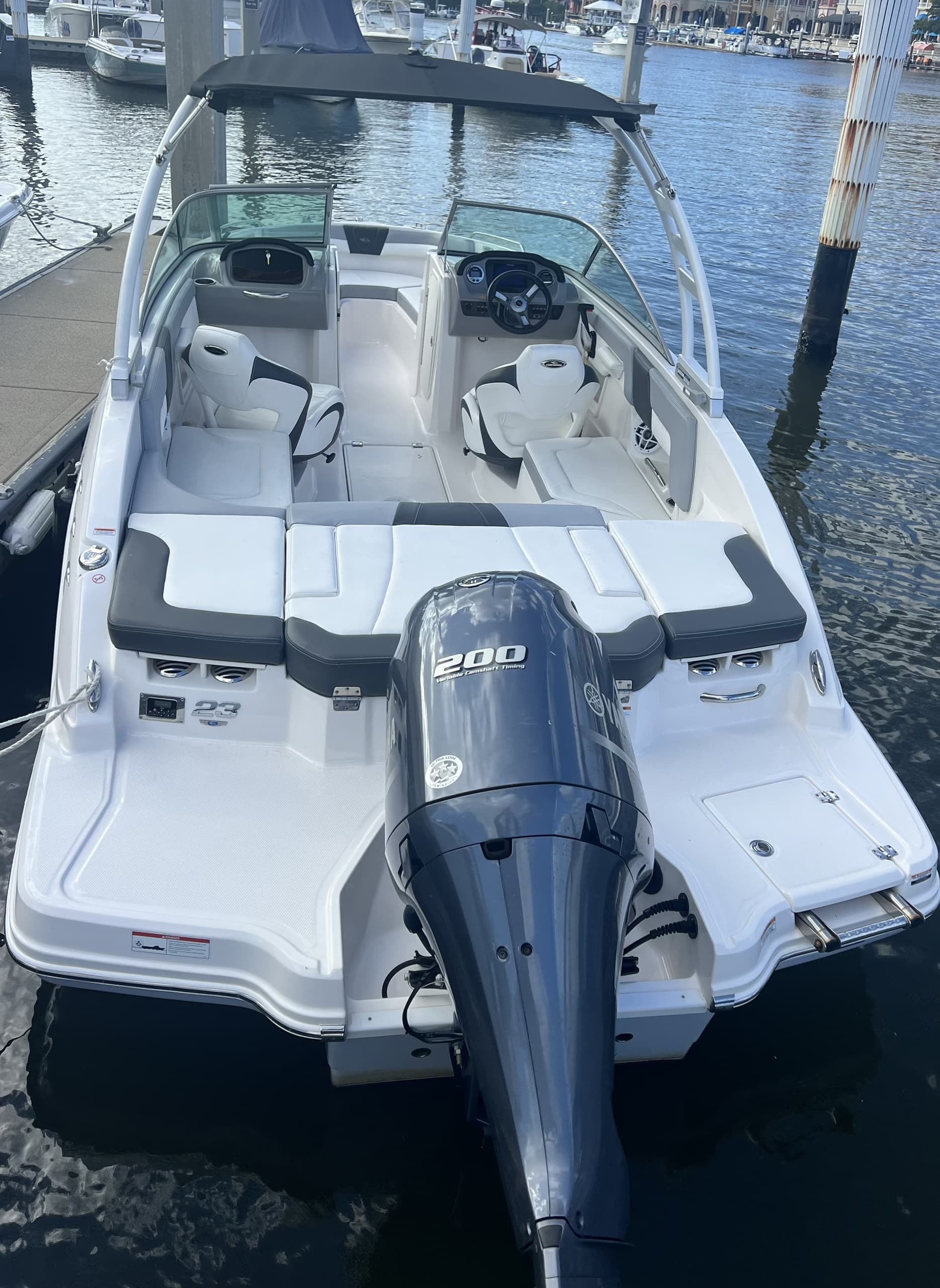 2023 - 23ft Chaparral SSI