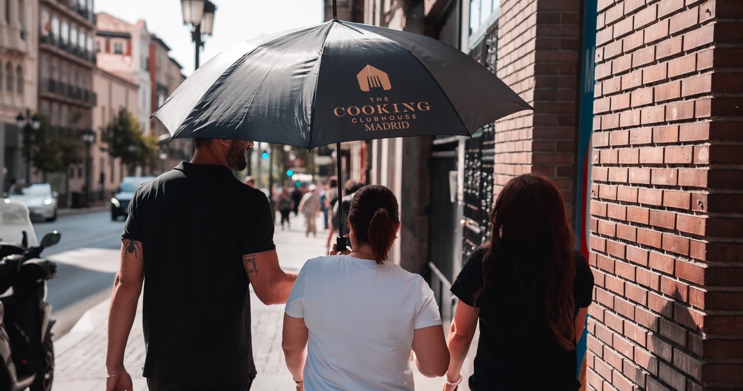 Local Tapas Tour - Private sit down dinner & bottomless wine pairing