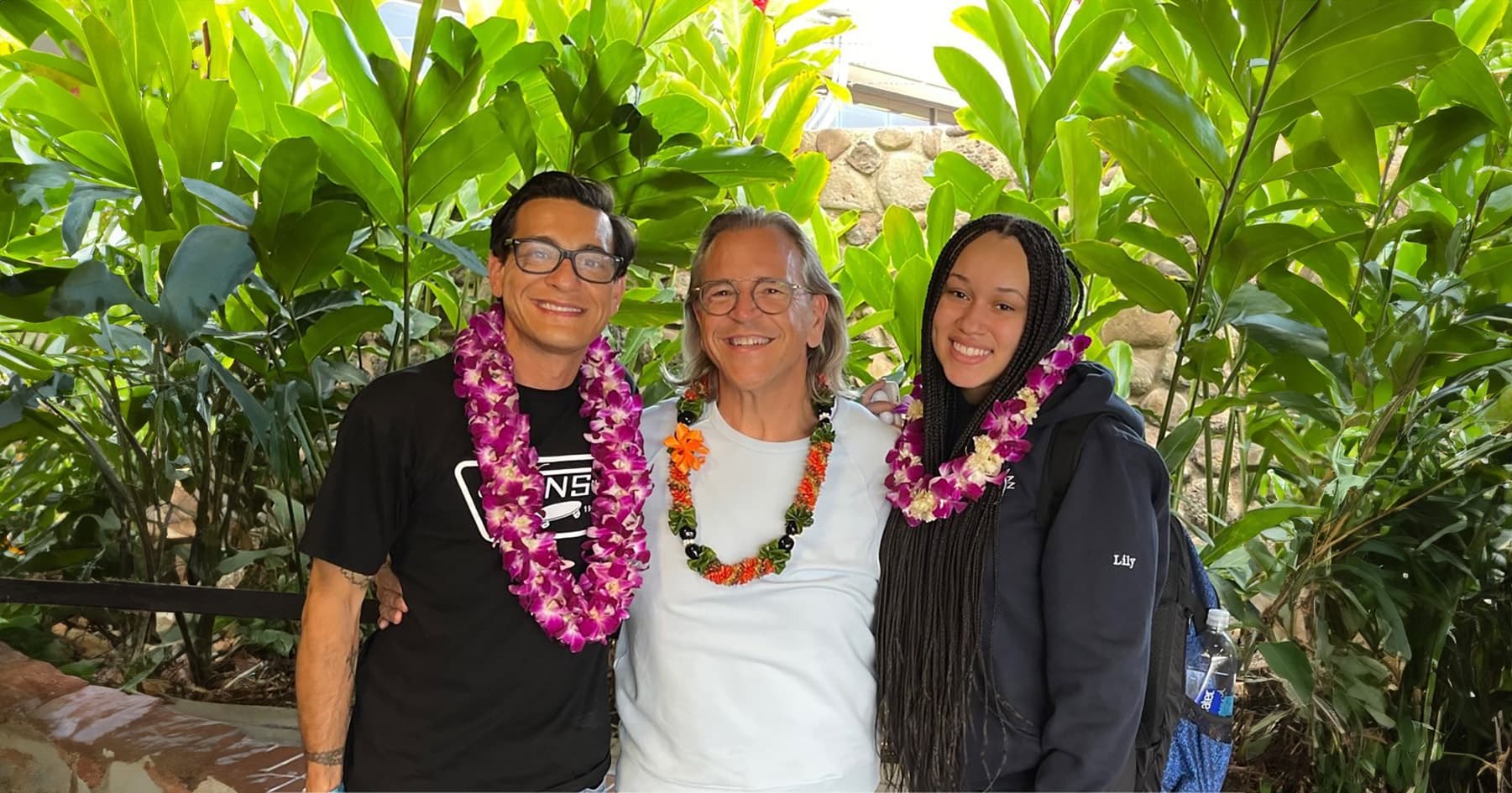 Ohana Small Group Lei Greeting (2-7 people) - Līhuʻe Kaua'i Airport
