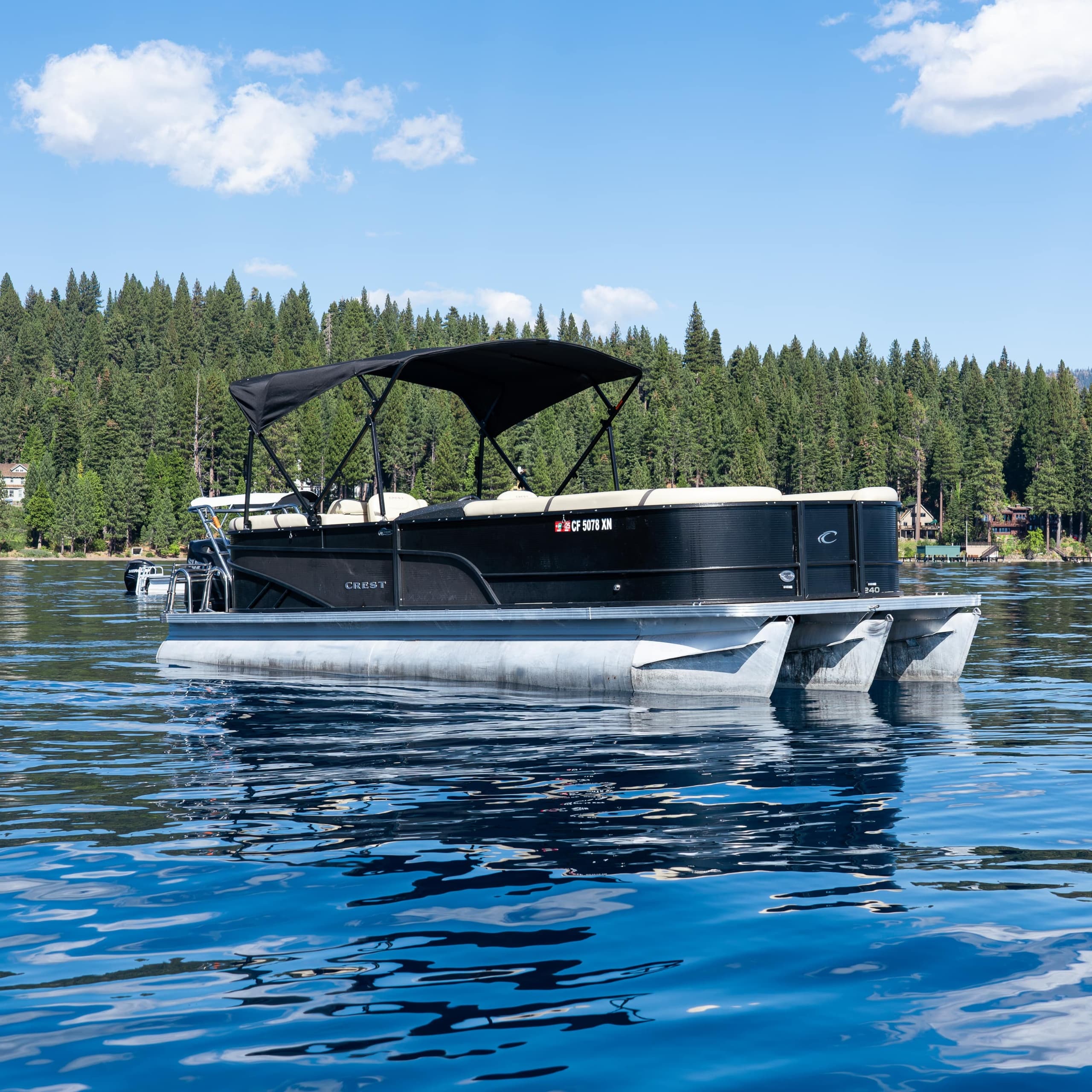 24' Pontoon w/Driver