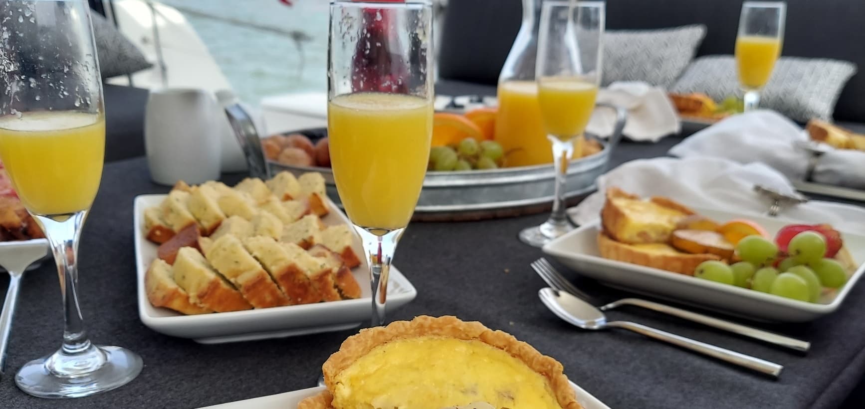 Private Luxury Brunch Sail - Family Style