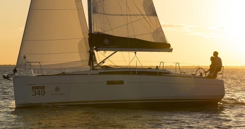 Jeanneau 349 -Harbor Island Bareboat Rental