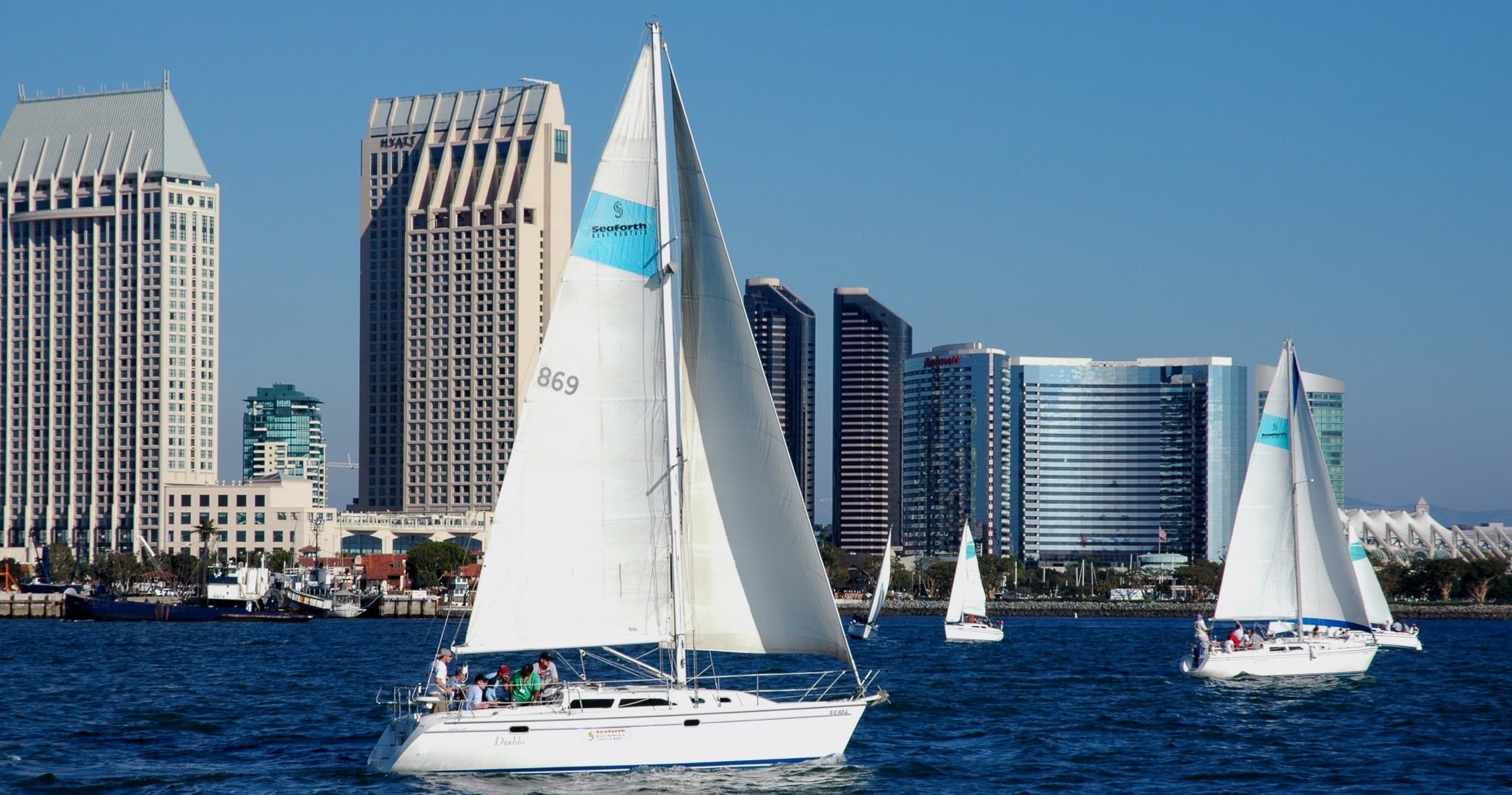 Catalina 320 - Harbor Island  Bareboat Rental